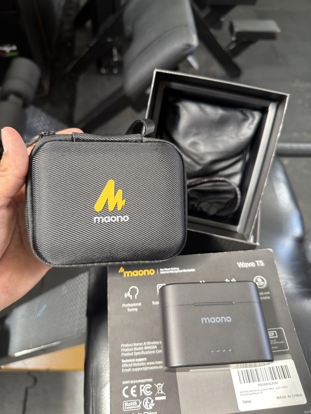 MAONO Wireless Lavalier Microphone for iPhone/Android/Camera/PC, Mini Magnetic Lapel Mic with 48khz/24bit, AI Noise Cancellation, 4 Voice Filter, 40H Battery, 1000ft Range for Video Recording - Wave T5 customer photo 2