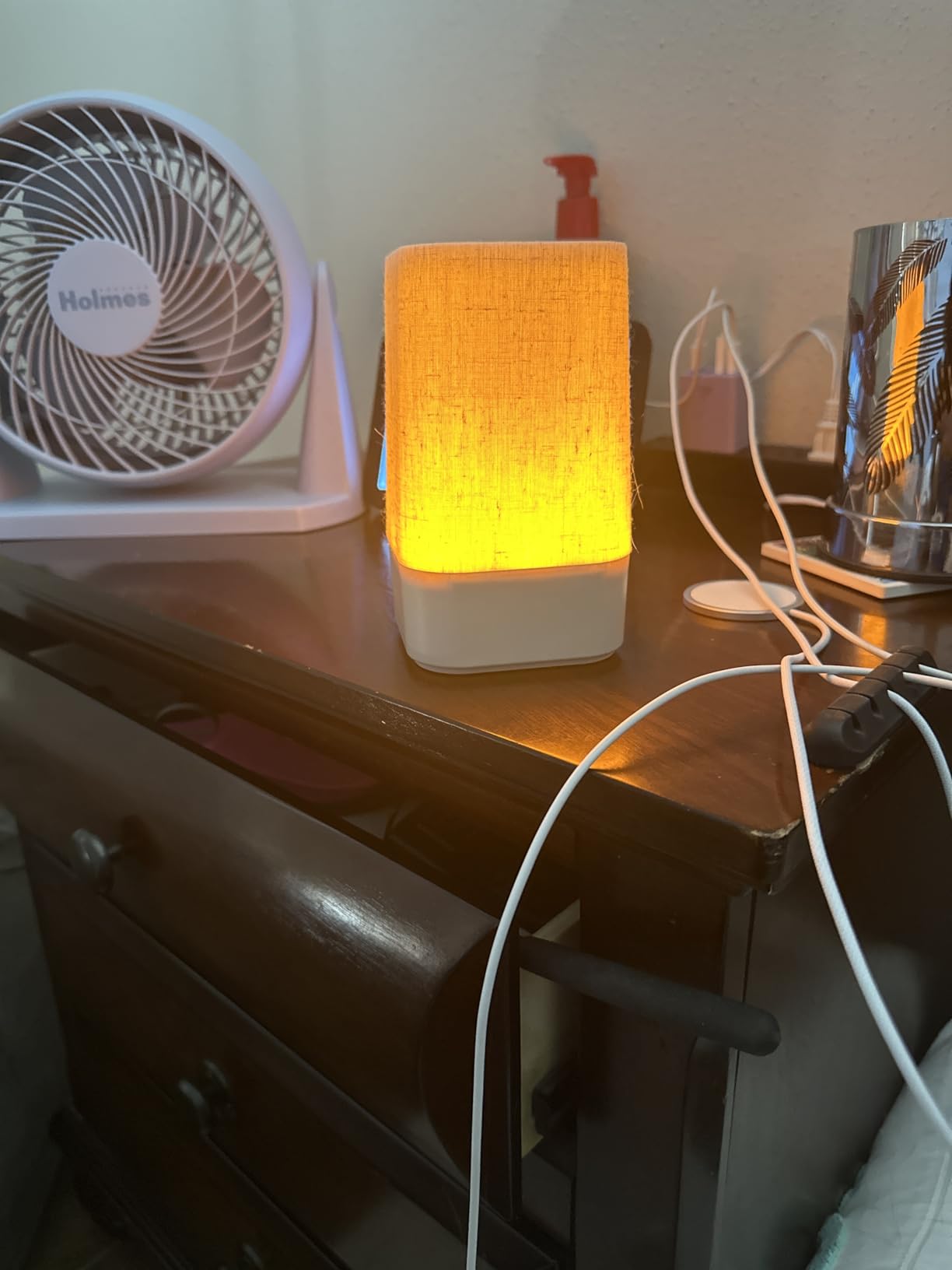 White Noise Sound Machine: 30 Soothing Sounds, Sunrise Alarm Clock for Gentle Wake Up, Adjustable Volume & Night Light, Timer - Easy to Sleep, Relax, Focus customer photo 1