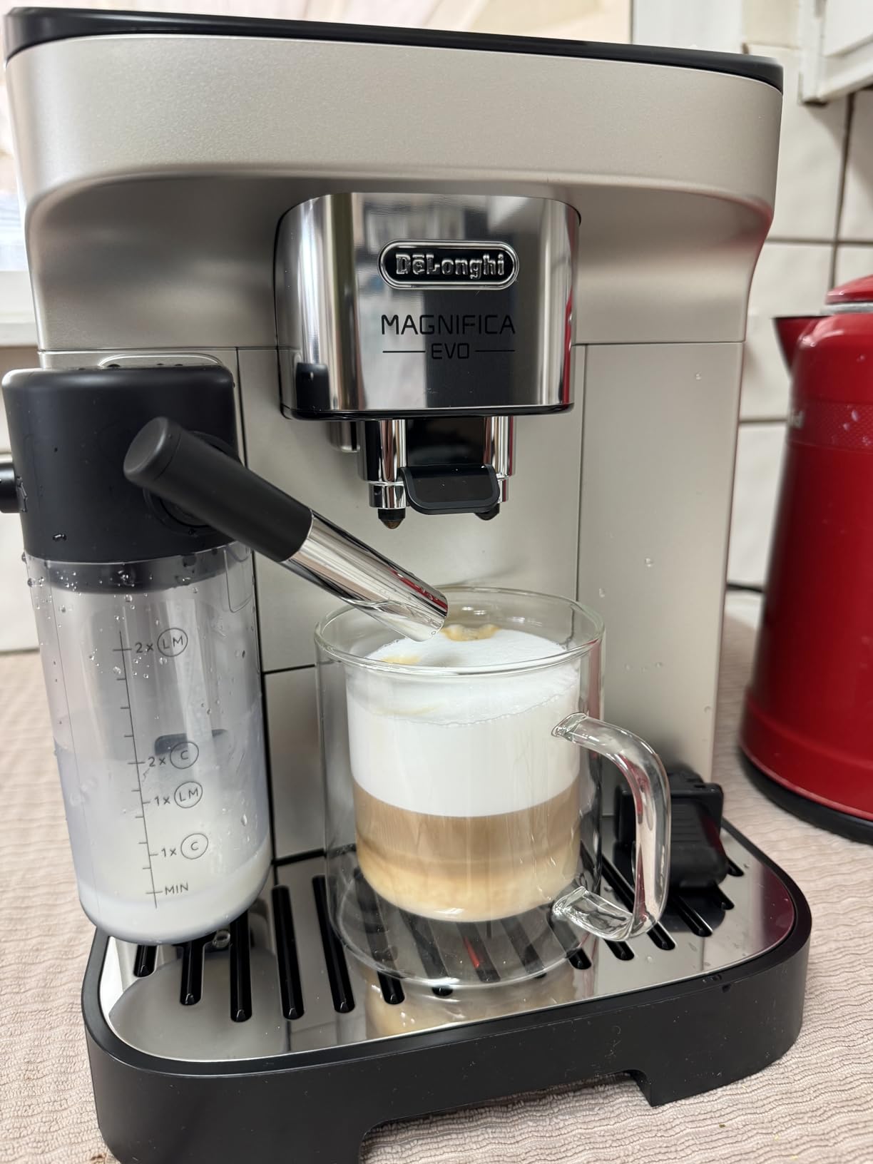 De'Longhi Magnifica Evo Next Fully Automatic Espresso Machine - Programmable Coffee Maker with Grinder and Milk Frother customer photo 2