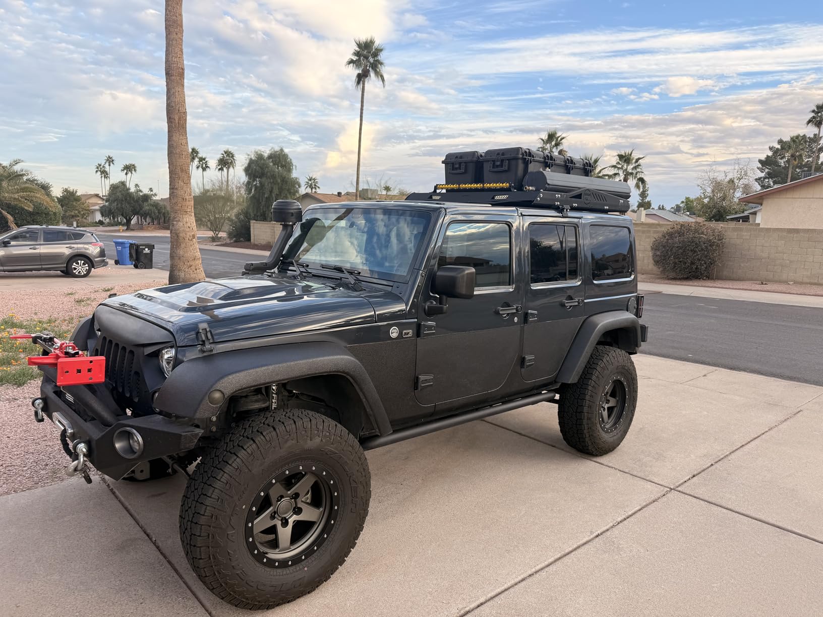 VEVOR Weatherproof Hard Case, Heavy Duty Protective Dry Box with Pre-Cut Foam, Wheels & Retractable Pull Handles for Travel, Hunt, Military, Tactical, IP67 Waterproof Case for Cameras(57x45x28) customer photo 2