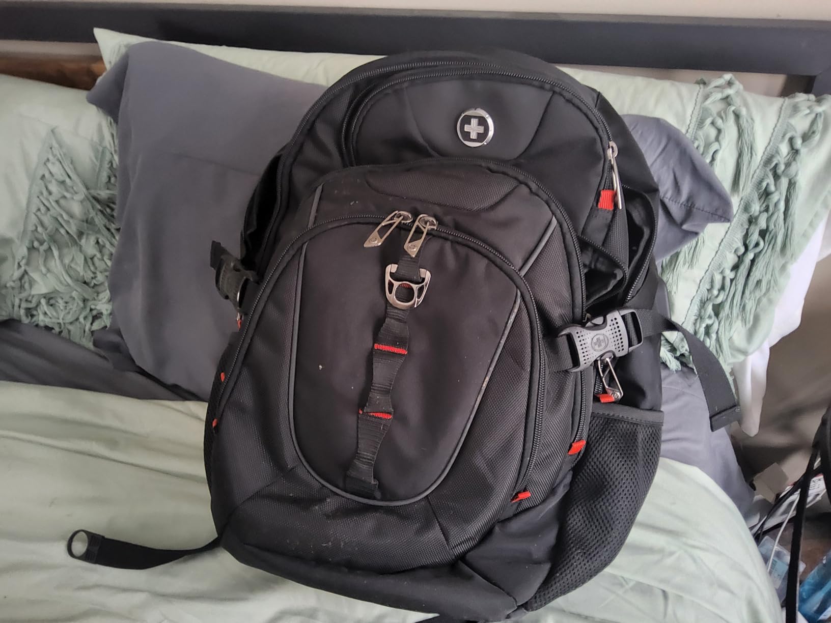Swissdigital Design Travel Backpack for Men with Apple Find My, Laptop Backpack with USB Charging Port, RFID Protection, Add-A-Bag System - Travel Backpack for Men-Finder Color Random | SD803BT013-01 customer photo 2