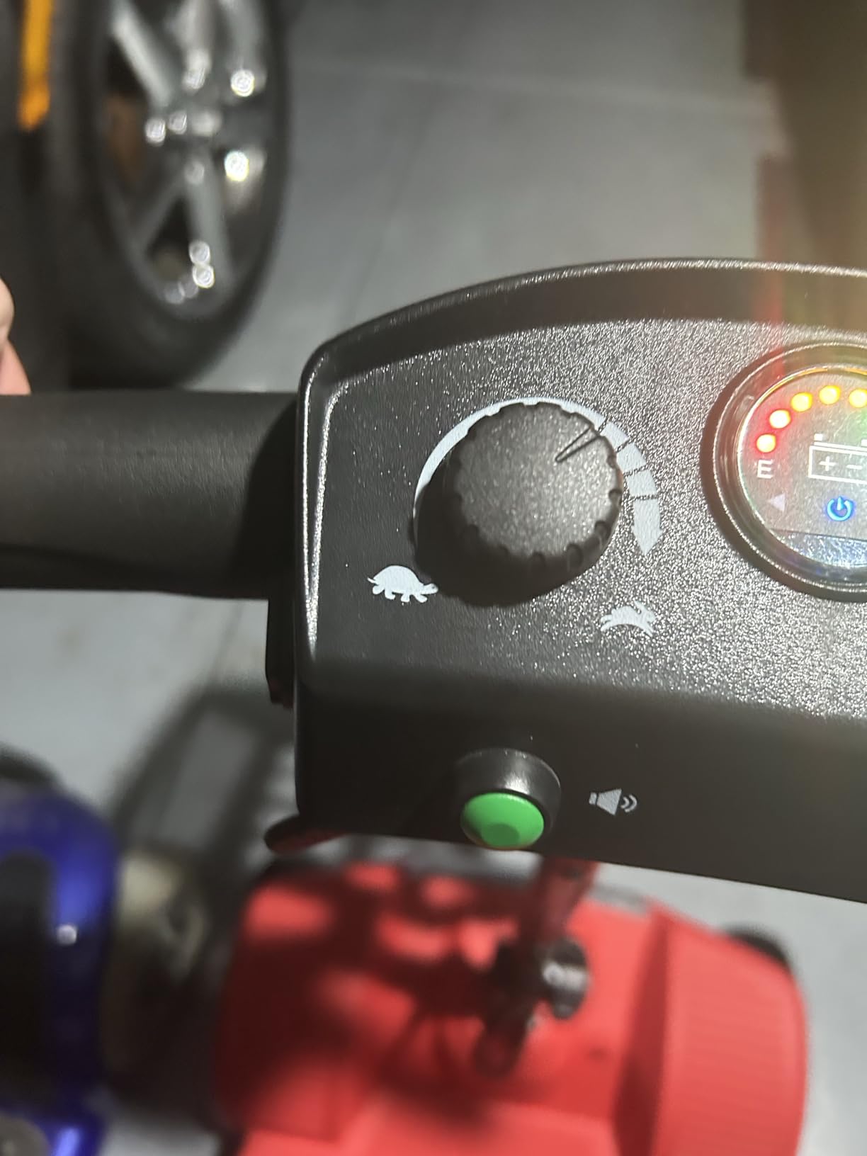 WayCare 15-25 Miles Long Range Mobility Scooter, Weight Capacity 300 LBS+ Powered Mobility Scooters for Seniors, Compact Duty Mobile for Travel with LED Headlight and Detachable Basket(Red) customer photo 2