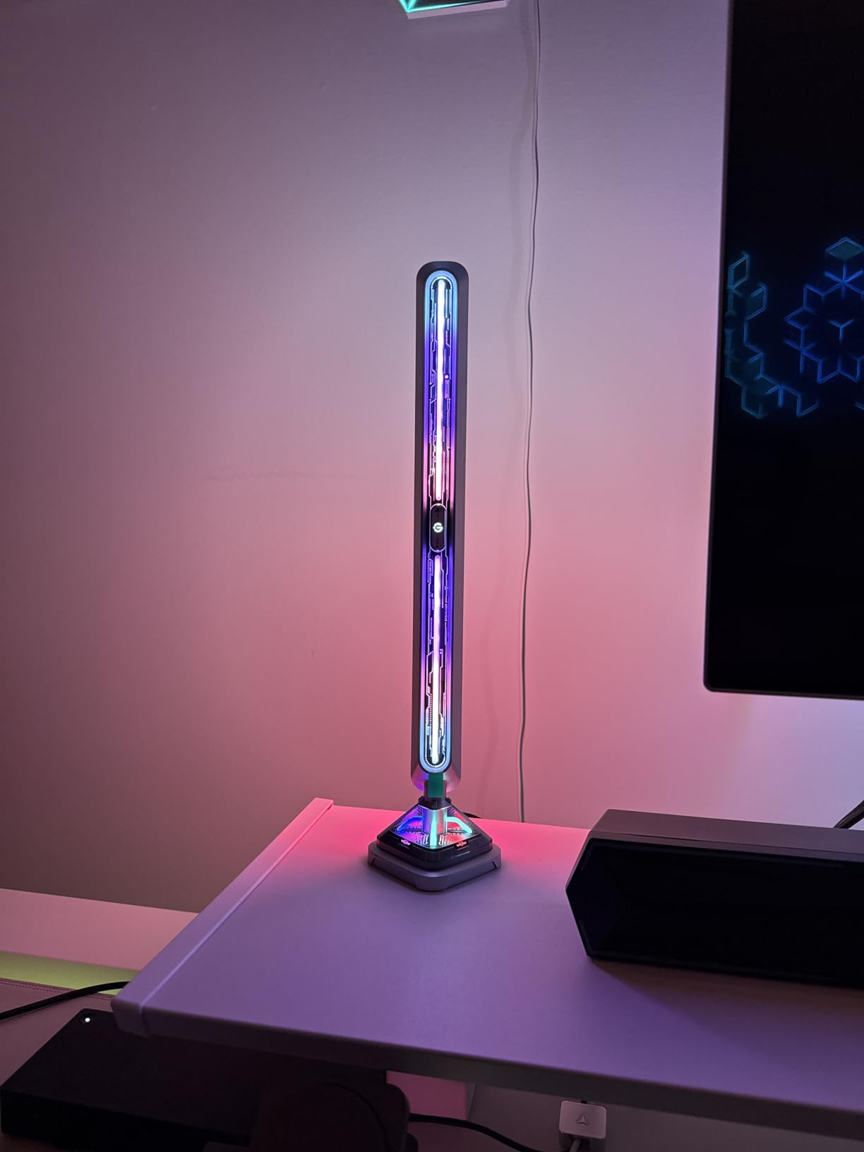 Govee Gaming Light Bars Pro, Upgraded 16-Inch Smart Triple-Sided RGBIC Illumination Wi-Fi LED Gaming Lights, Music Sync & 60+ Scene Modes customer photo 2