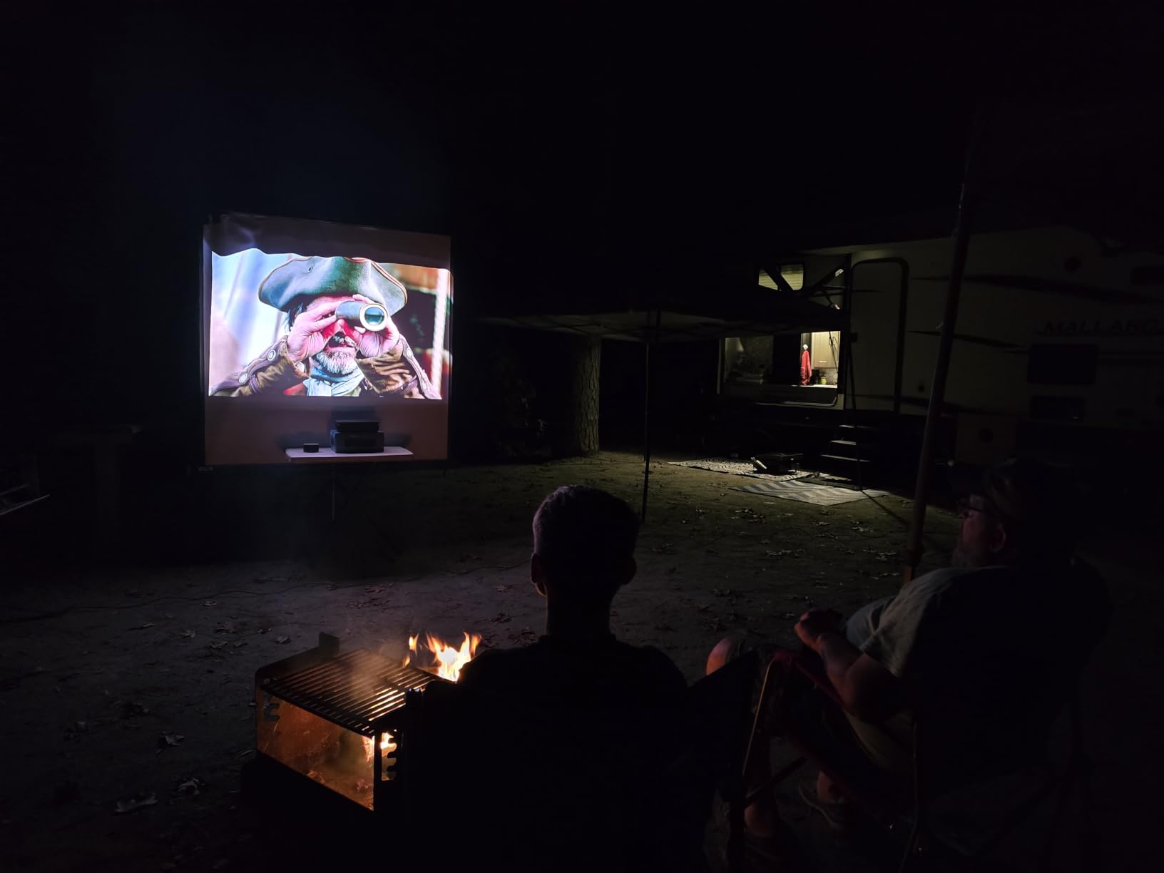 Optoma ML1080UST PHOTON GO Ultra Short Throw 1080p HDR10 Portable Projector, Triple Laser (RGB), Onboard Google TV with Netflix and Disney+ Certified, Built-in Battery, Wi-Fi & Bluetooth customer photo 2