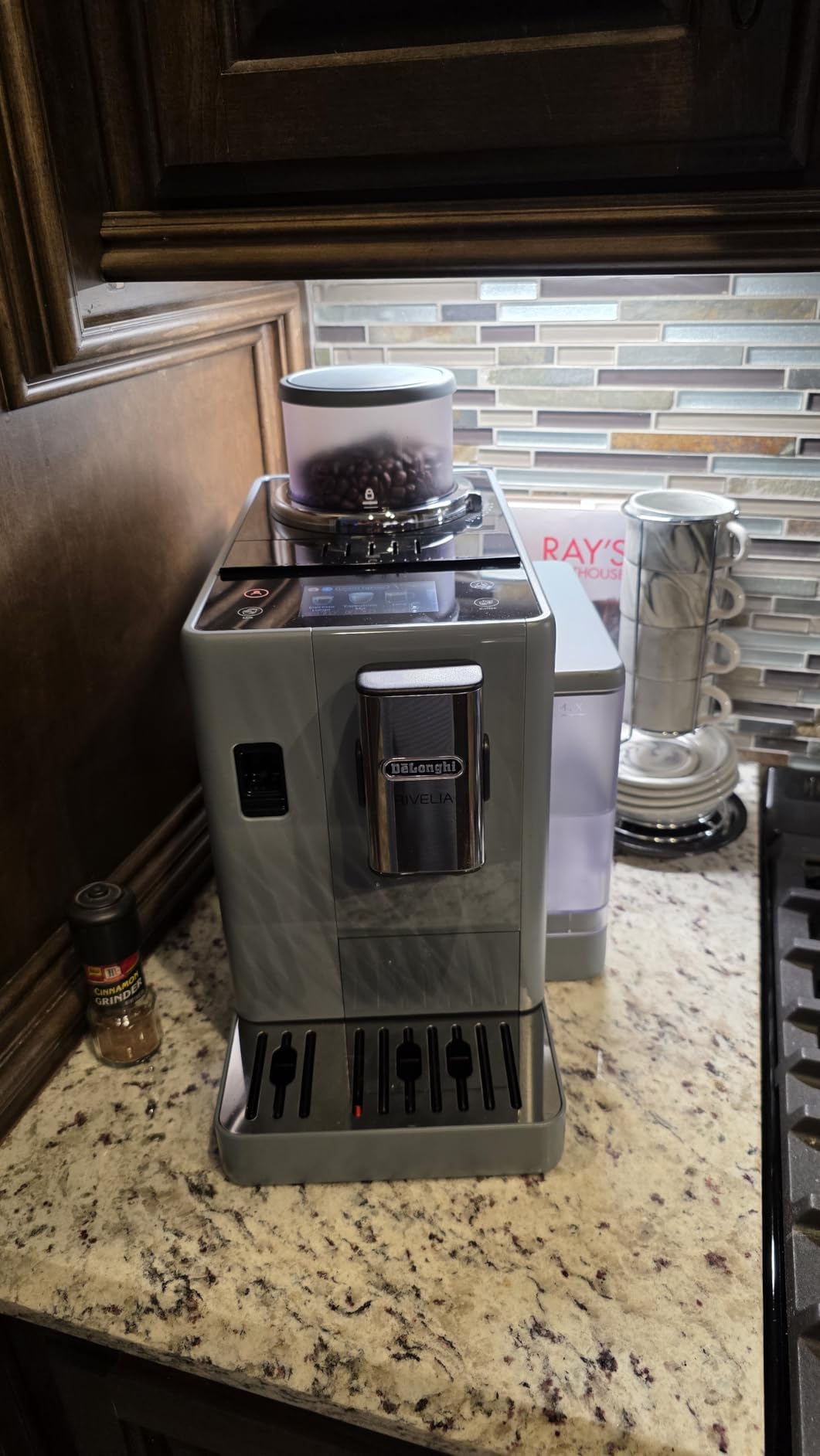 De'Longhi Rivelia Automatic Espresso Machine with Grinder & Milk Frother - Bean Switch System, Burr Grinder, Compact Italian Design customer photo 1