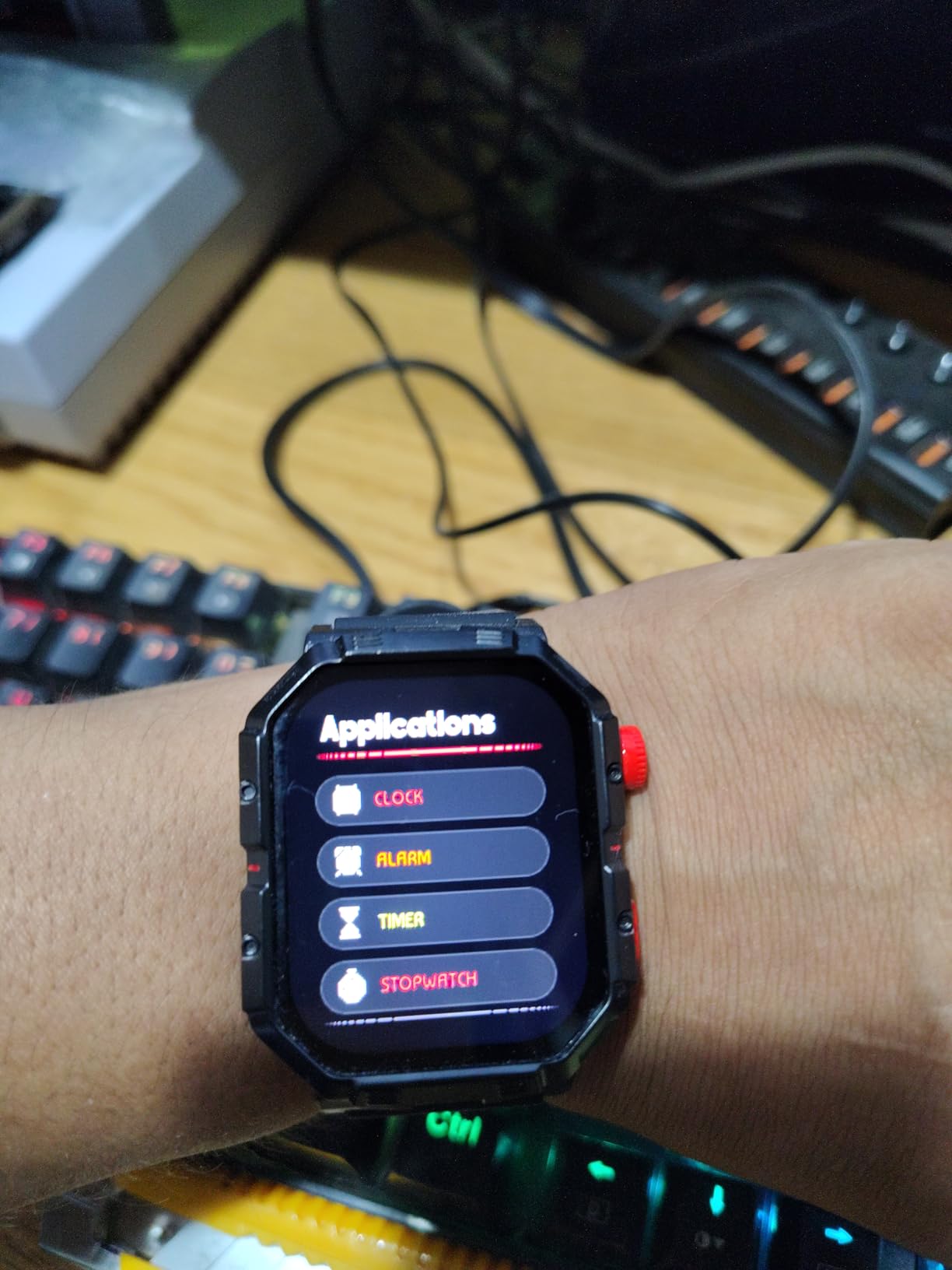 Atari 2600, Retro Gaming Smart Watch with Selective Tech, All Day Fitness Tracker, Built-in Centipede, Pong, Missile Command, Super Breakout, IP68 Water Resistant customer photo 2