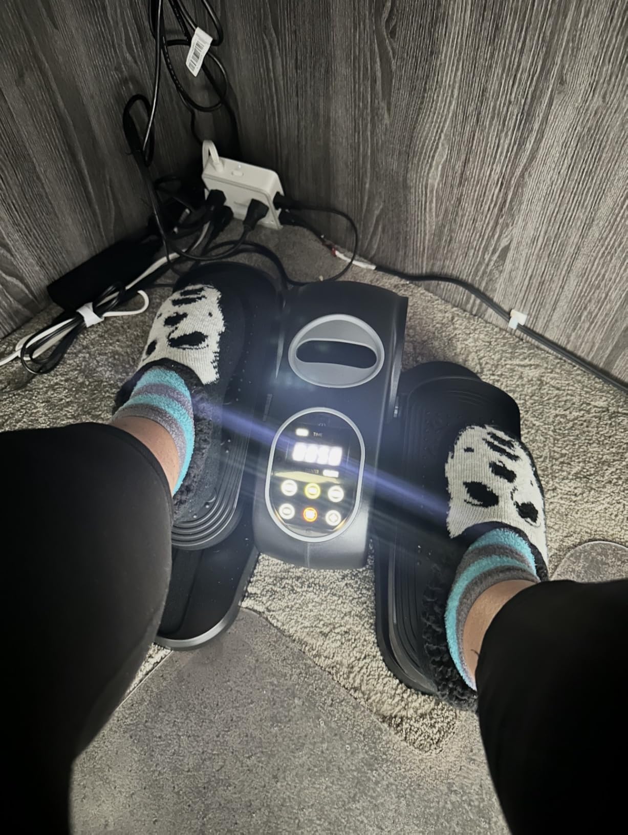 MERACH Under Desk Elliptical Machine, Leg Exerciser While Sitting for Seniors with Remote Control & 12-Speeds customer photo 2