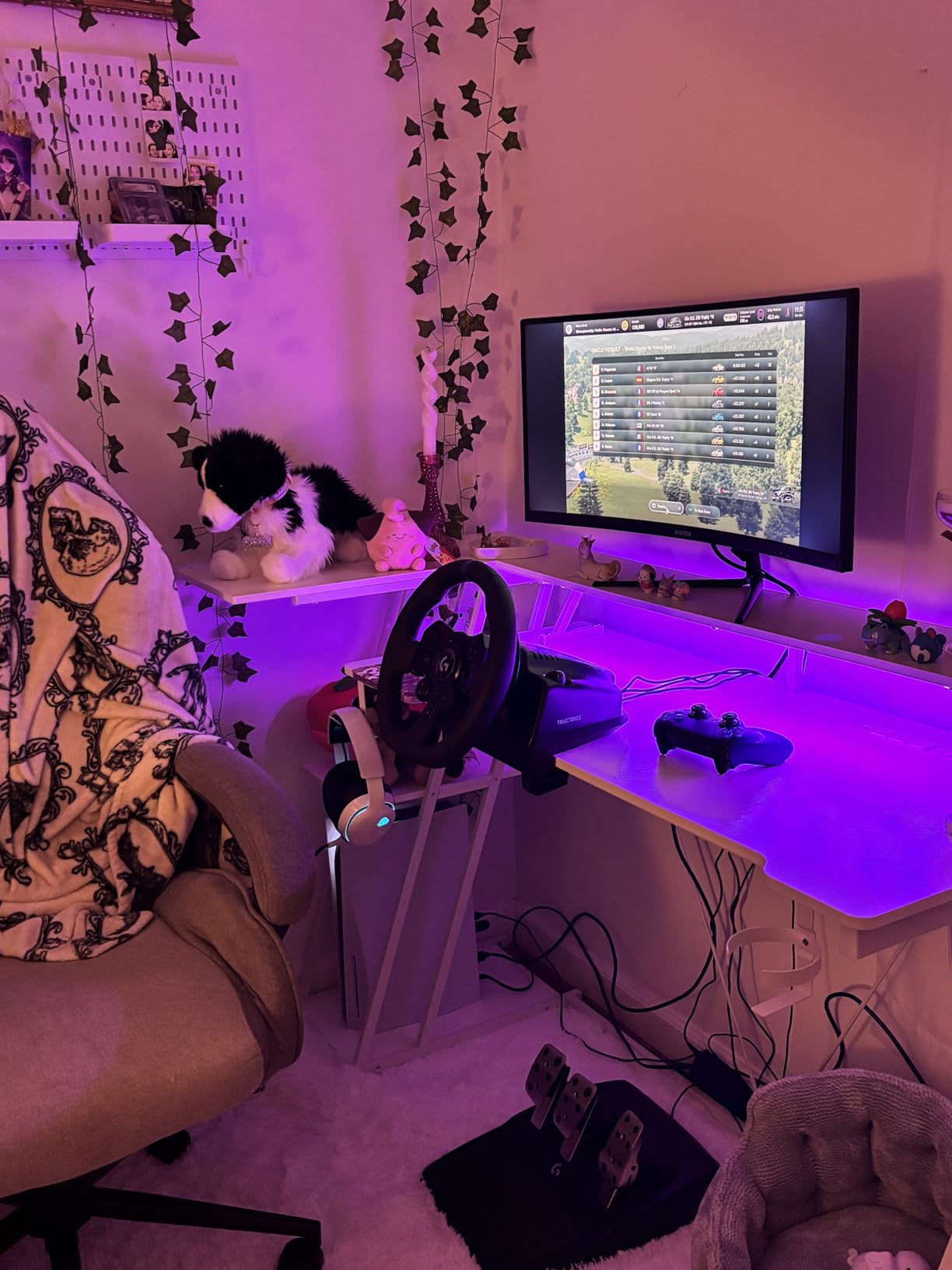 Korfile 40 Inch Gaming Desk with Power Outlet & LED Lights, L Shaped Computer Gaming Table with 3 Tiers Storage Shelves, Corner Gamer Desk with Monitor Stand for Small Space, Carbon Fiber Black customer photo 1