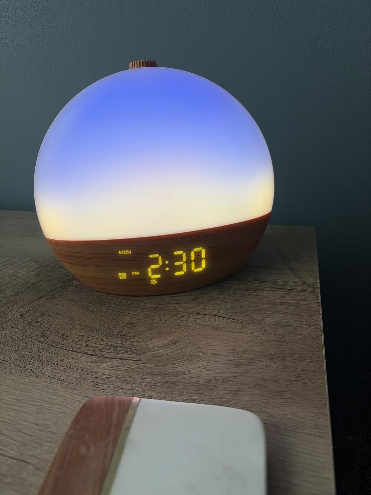 Sunrise Alarm Clock with Sound Machine - Wake Up Light, Wood Grain, Bluetooth, Dual Digital Alarm Clocks for Bedrooms, Adjustable Brightness, 30 Sleep Sounds, White Noise Machine for Baby & Adults customer photo 1