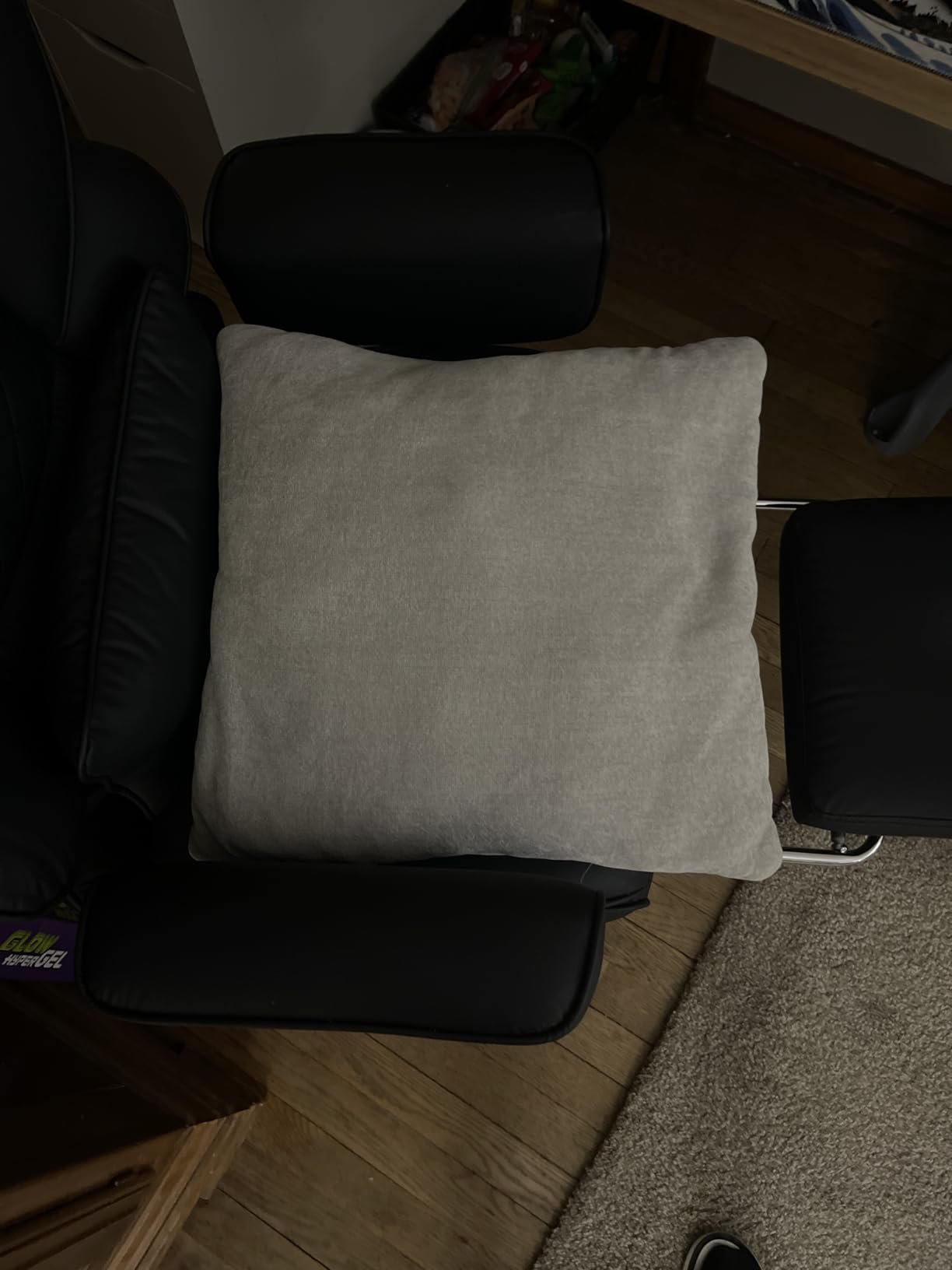 Dowinx Big and Tall Office Chair with Pocket Spring Cushion,High Back Computer Gaming Chairs with Adjustable Armrests and Lumbar Support,Executive Desk Chairs with Footrest(PU Leather,White) customer photo 1