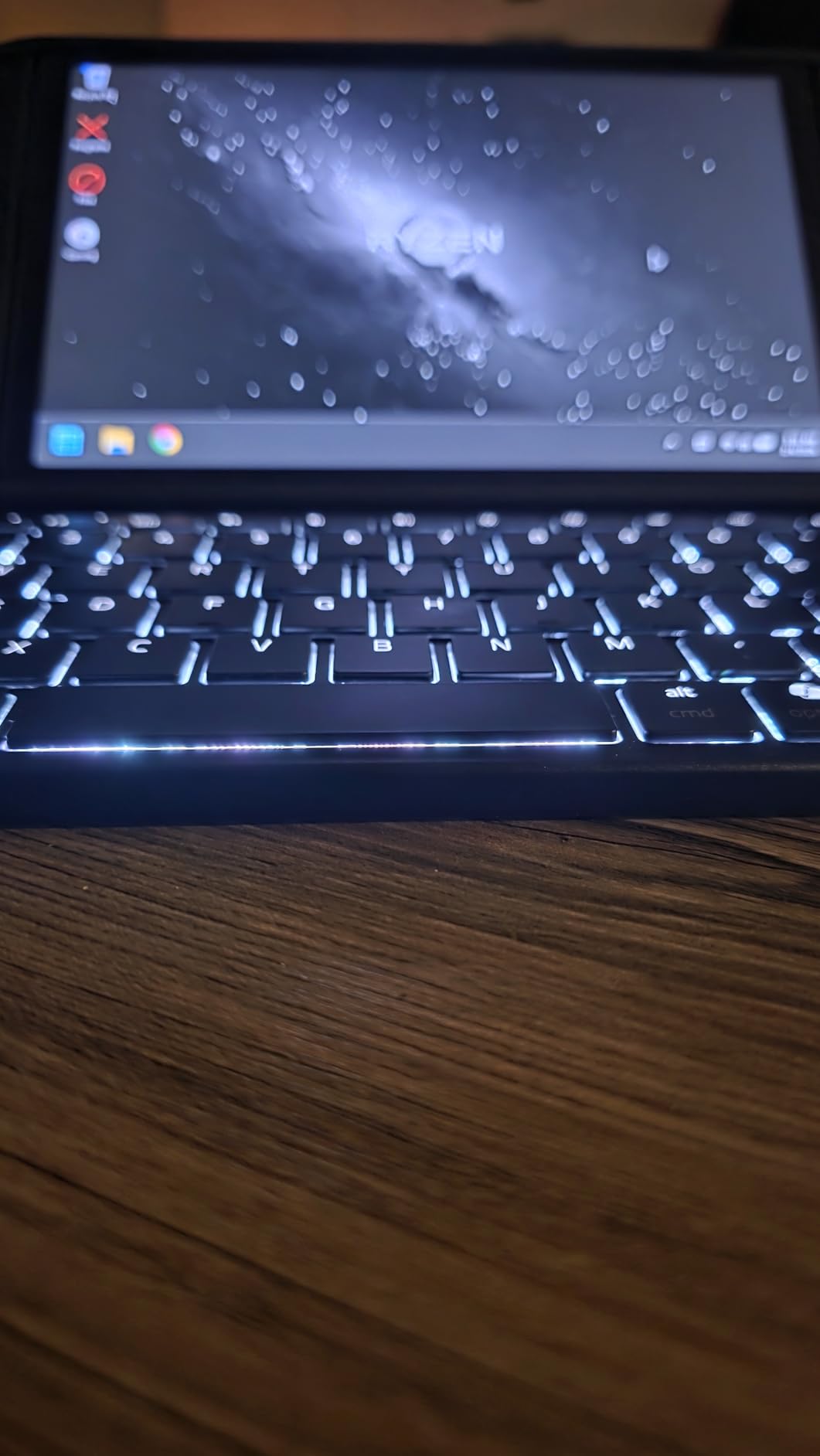 Razer Joro Portable Wireless Gaming Keyboard: Thin, Light, Compact - Chroma RGB - Low Profile Switches - Bluetooth - Long Battery Life - Snap Tap - For PC & Mac Laptops, Steam Deck, Smartphone, Tablet customer photo 1