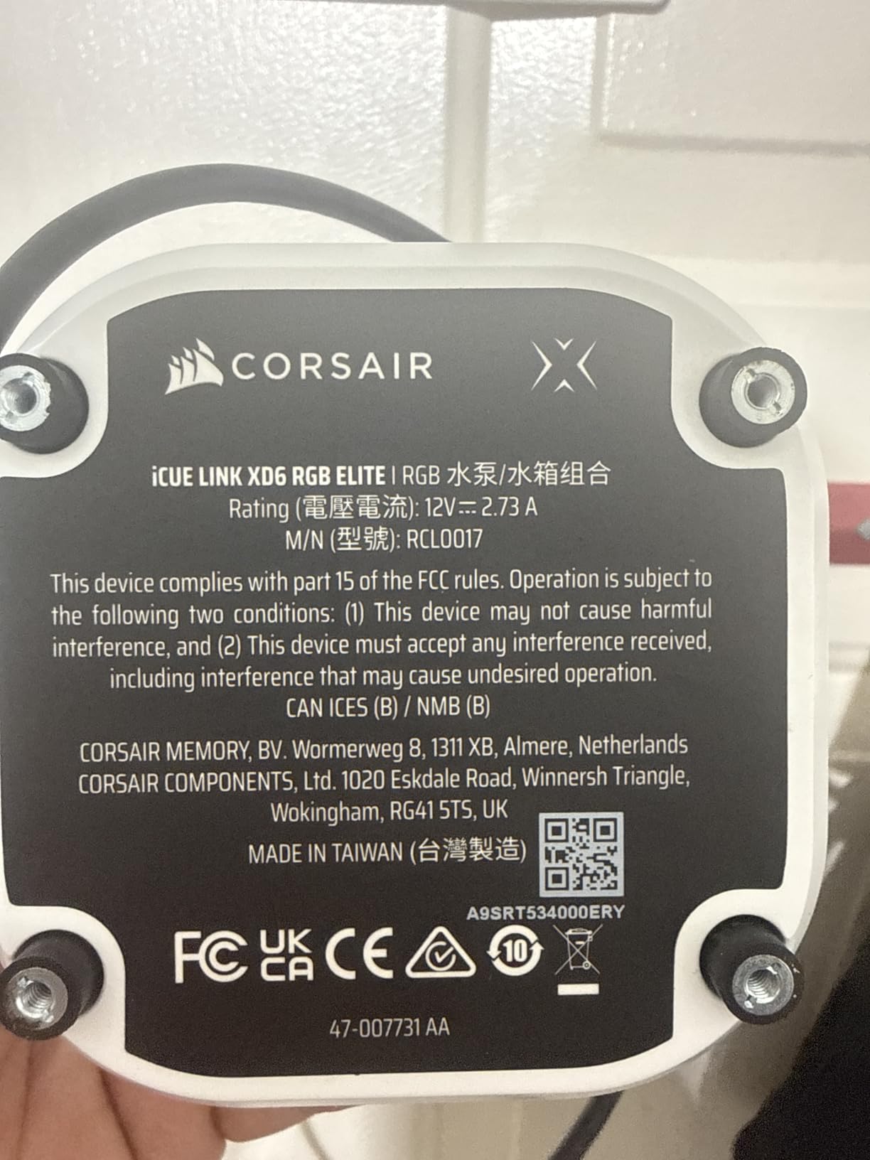 CORSAIR iCUE Link XD6 RGB Elite Pump/Reservoir Unit - FlowDrive Max Pump, Built-in Temperature Sensor, 22 Addressable RGB LEDs, 440ml Transparent Nylon Reservoir - White customer photo 2