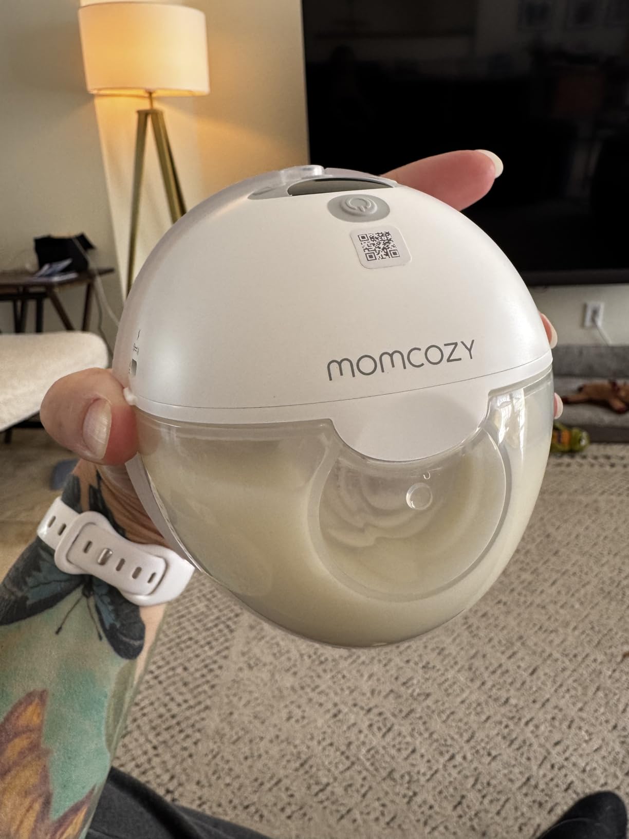 Momcozy M5 Smart APP Controlled Wearable Breast Pump, Hands-Free Wireless Electric Pump, 3 Modes 9 Suction Levels, BPA-Free, Portable Lightweight, 24mm Flange, 2-Pack Cozy Red customer photo 1