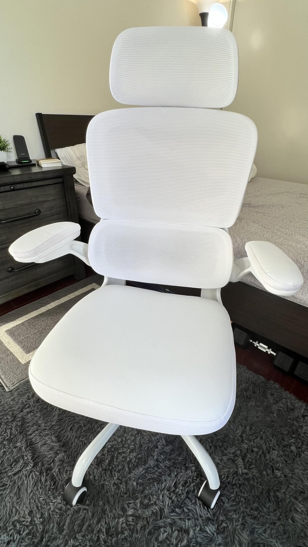 TRALT Ergonomic Office Chair - Desk Chair with Adjustable Headrest Lumbar Support Computer Chair - Mesh Comfy Chair with Flip-up Armrests - Gaming Chairs for Adults Home Office (Leather, Grey) customer photo 1