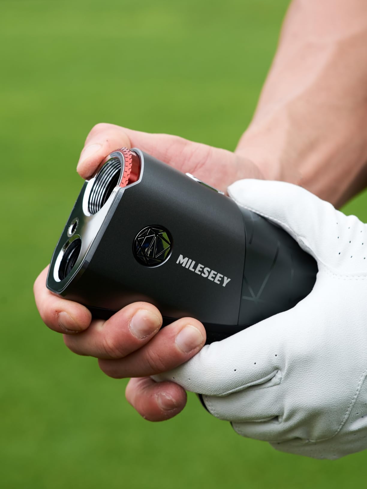 AI Golf Rangefinder with Smart Slope, 2000 Yards Laser Range Finder 7.5X Magnification, 0.1s Flag Pole Locking Vibration, Magnetic Mount - MILESEEY GenePro S1 customer photo 1