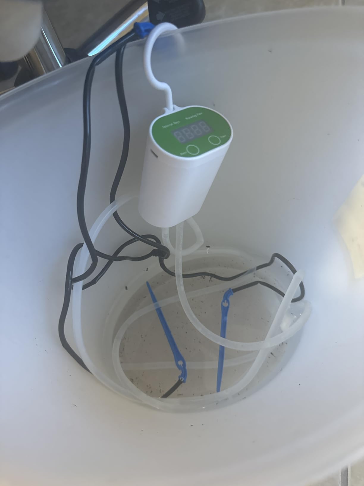 Automatic Watering System Dual Pump for Indoor Plants, Built-in Rechargeable Battery, Two Independent Water Zones, Worry-Free Vacation Drip Irrigation Kit, Water-Saving Smart Plant Waterer customer photo 1