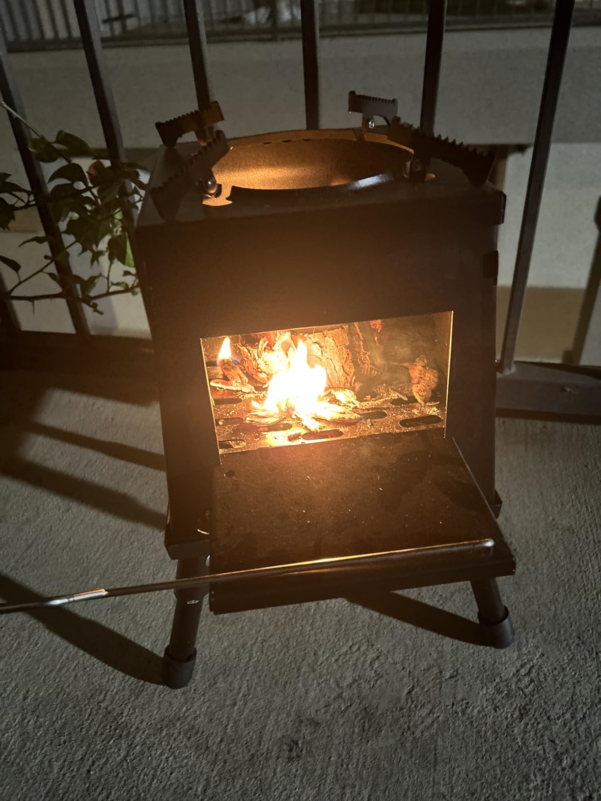 Japard Wood Burning Camp Stove, Portable Cast Iron Camping Wood Stove, Black Woodstove with Carrying Case for Backpacking Outdoor Cooking customer photo 2