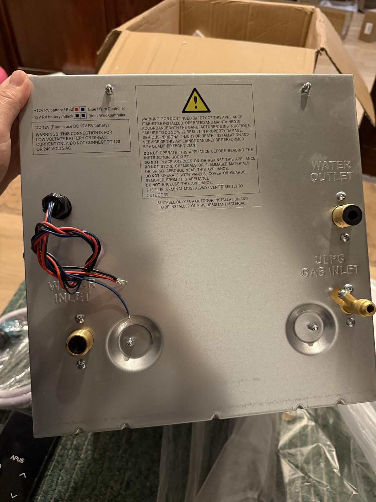 APUS RV Tankless Water Heater, 68,000 BTU Propane On Demand Instant Hot Water Heater with Black Door and Remote, 3.9 GPM customer photo 1
