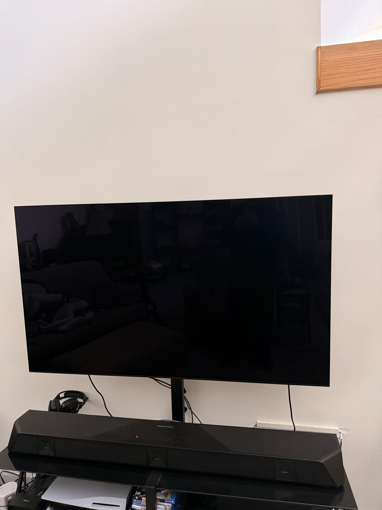 Sony 77 Inch OLED 4K Ultra HD TV BRAVIA XR8B Smart Google TV (2025) - PS5 Features, Dolby Vision customer photo 2