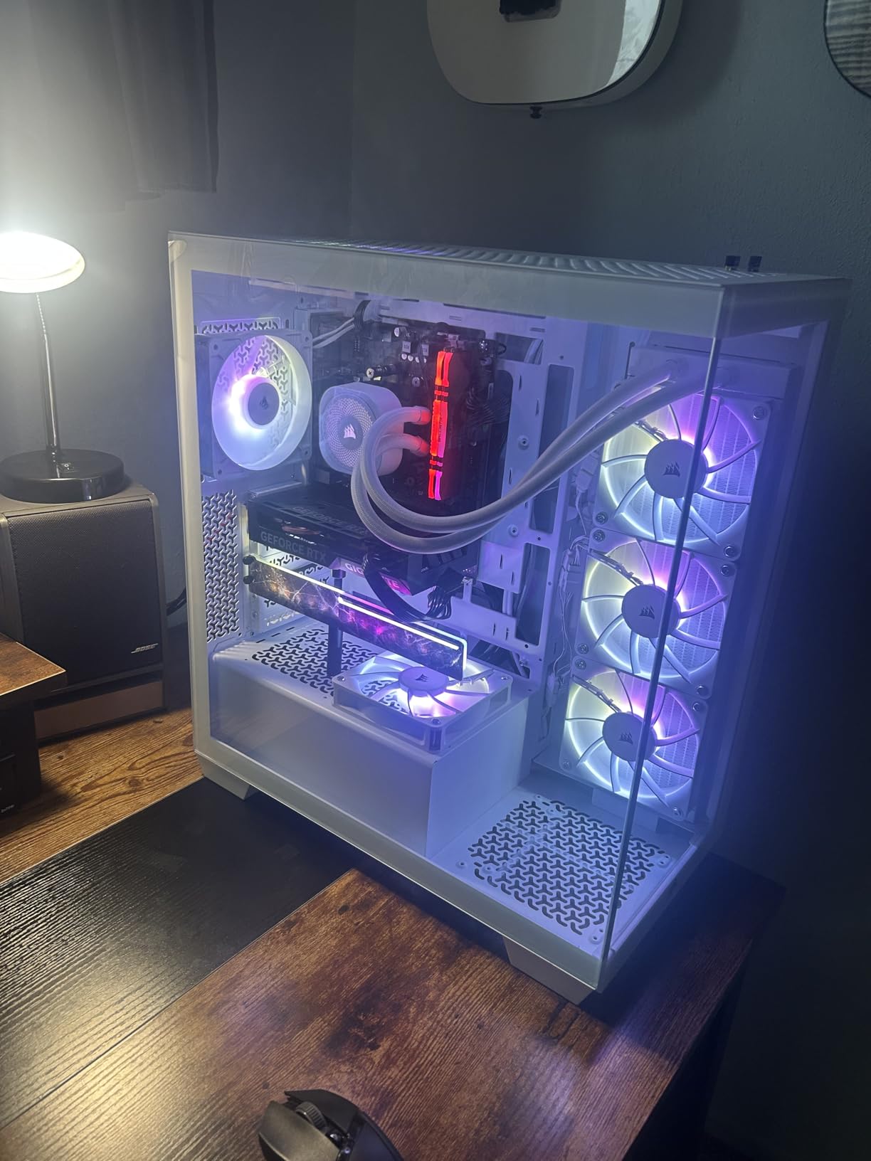Corsair Commander Duo iCUE Link RGB Lighting and PWM ARGB Fan Controller - Control 12 Daisy-Chained PWM Fans, Two Flexible Temperature Sensors Included - Black customer photo 2
