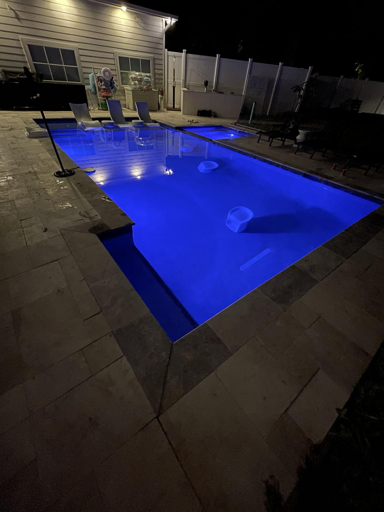 (2026 Upgrade) Aiper Scuba S1 Robotic Pool Cleaner, Wall & Waterline Cleaning, Dual Filtration, Extended 240-Min Battery Life, Smarter Navigation with High-Precision Sensors, App Support, OTA Upgrade customer photo 1