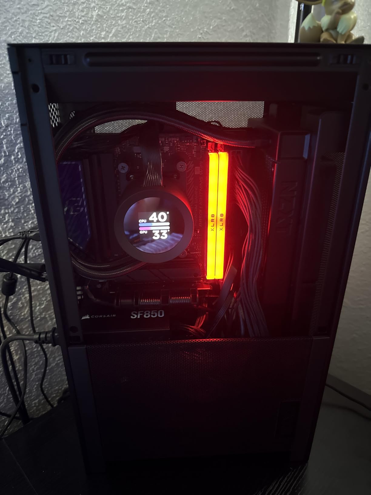 NZXT H2 Flow - Mini-ITX 20.7L High Airflow PC Case - Includes 2 x 120mm Top Fans & PCIe 5.0 Riser Cable - 331mm GPU - 280mm Radiator - Black customer photo 2