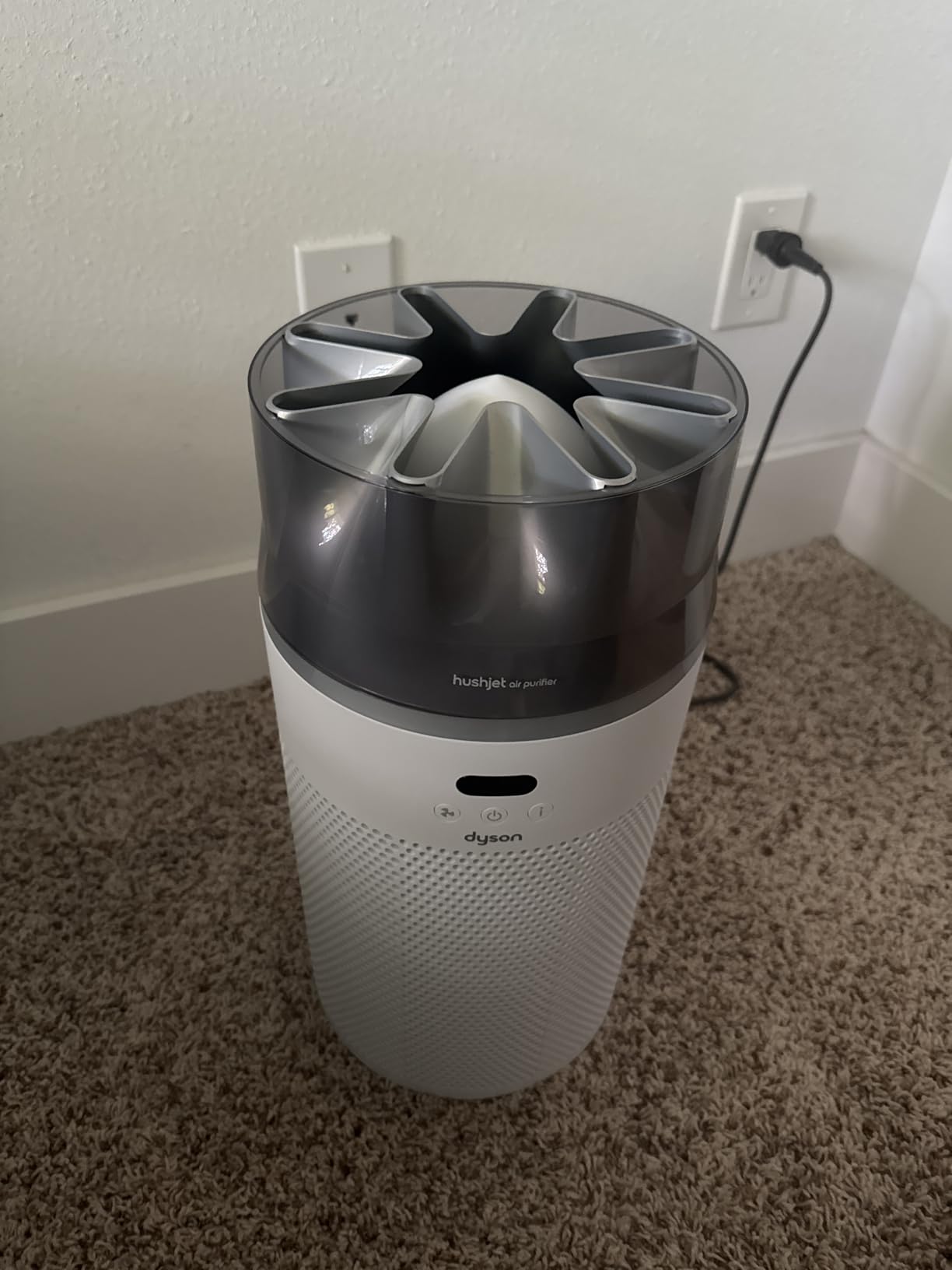 Dyson Hushjet Compact Purifier, Engineered for Powerful, Whisper-quiet, Whole-room Air Purification, Homes with Pets, Allergies, Fully-sealed filtration, 5-year no change filter (White/Silver) customer photo 2