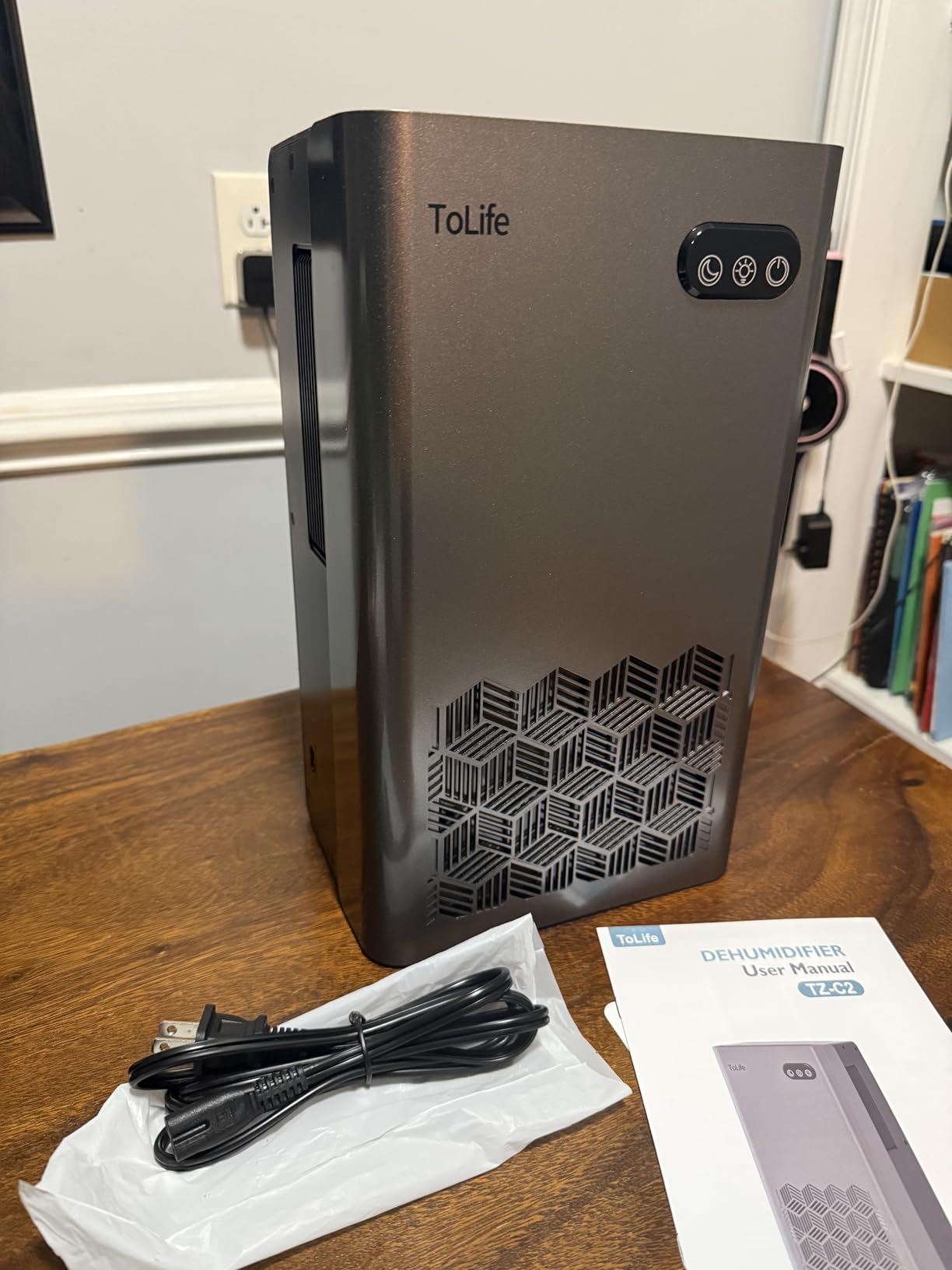 ToLife Dehumidifier for Home 95 OZ Water Tank, 1000 sq.ft Dehumidifiers for Basement Bedroom Bathroom with Auto Shut Off 7 Colors LED Light, Grey customer photo 1