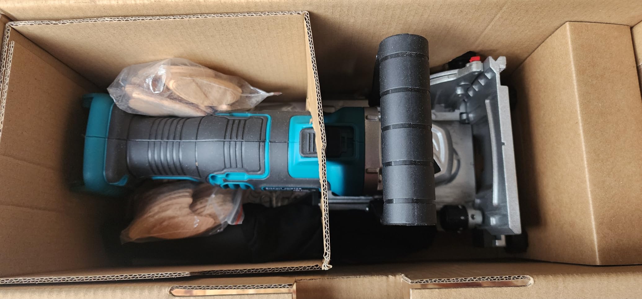 Ecarke Cordless Biscuit Joiner Compatible with Makita 18V Battery,Plate Joiner Kit with 80 wafers & Dust Bag, 11000RPM, 0-90 Degree Cutting, 6 Depth Settings, for Woodworking & Furniture Making-Tool Only customer photo 2
