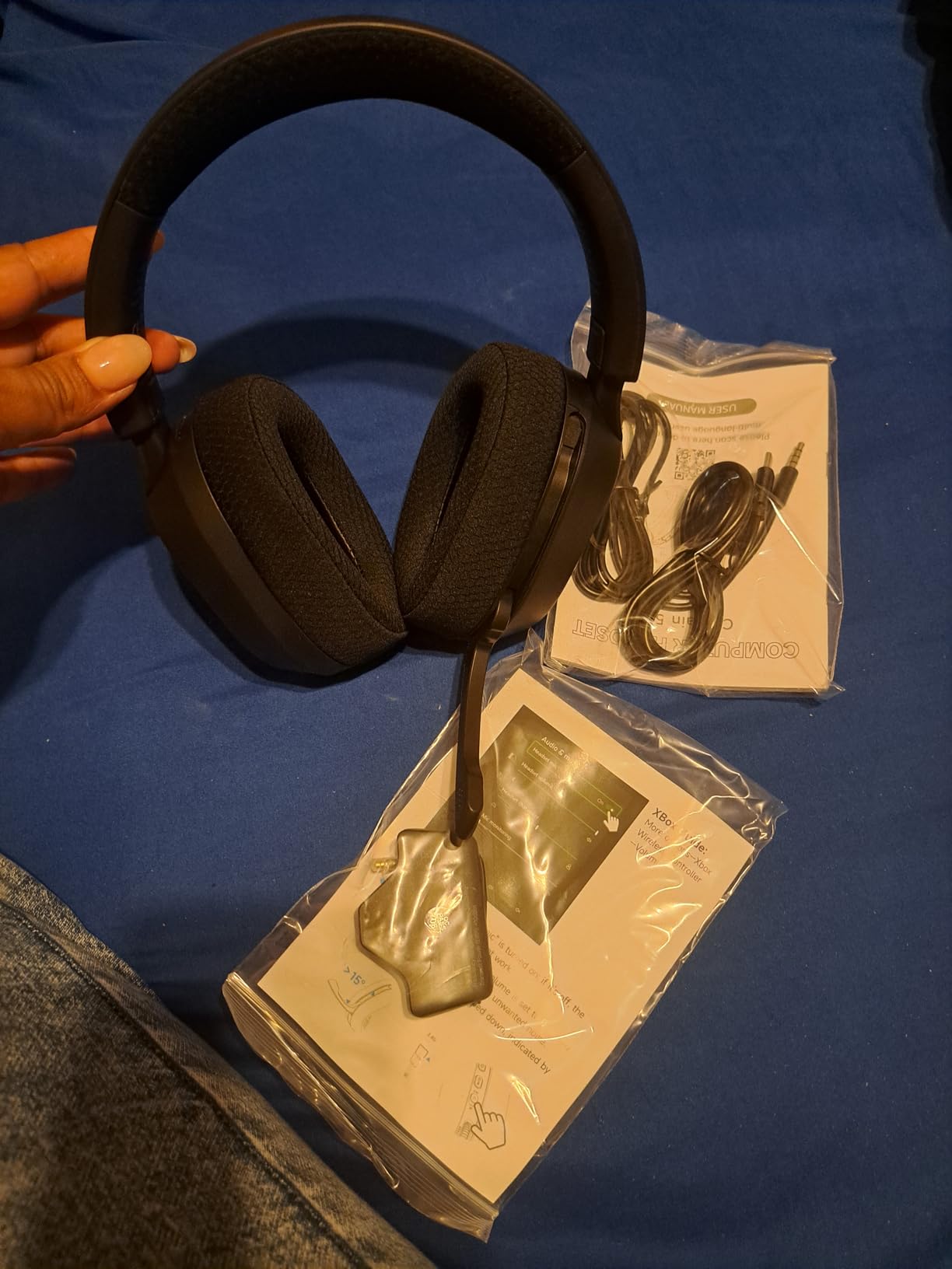 Wireless Gaming Headset for Xbox Series X/S, Xbox One, PS5, PC, Mac with Bluetooth 6.0 and Flip-to-Mute Mic customer photo 1