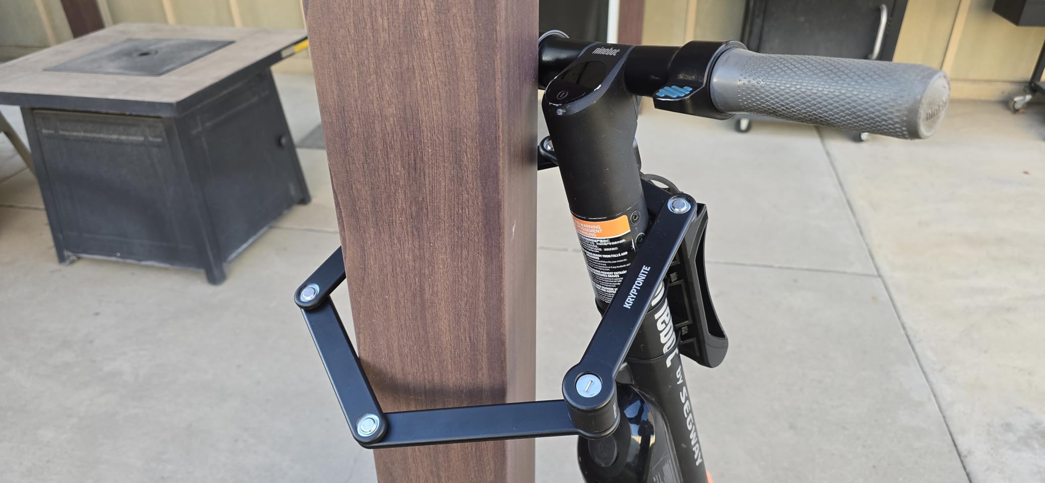 Kryptonite Folding Bike Lock, Compact Lightweight High Security Anti-Theft Foldable Bicycle Lock with 2 Keys and Mount for E-Bikes Scooter Road Mountain Bikes, 88.4cm (34.8 in) customer photo 2