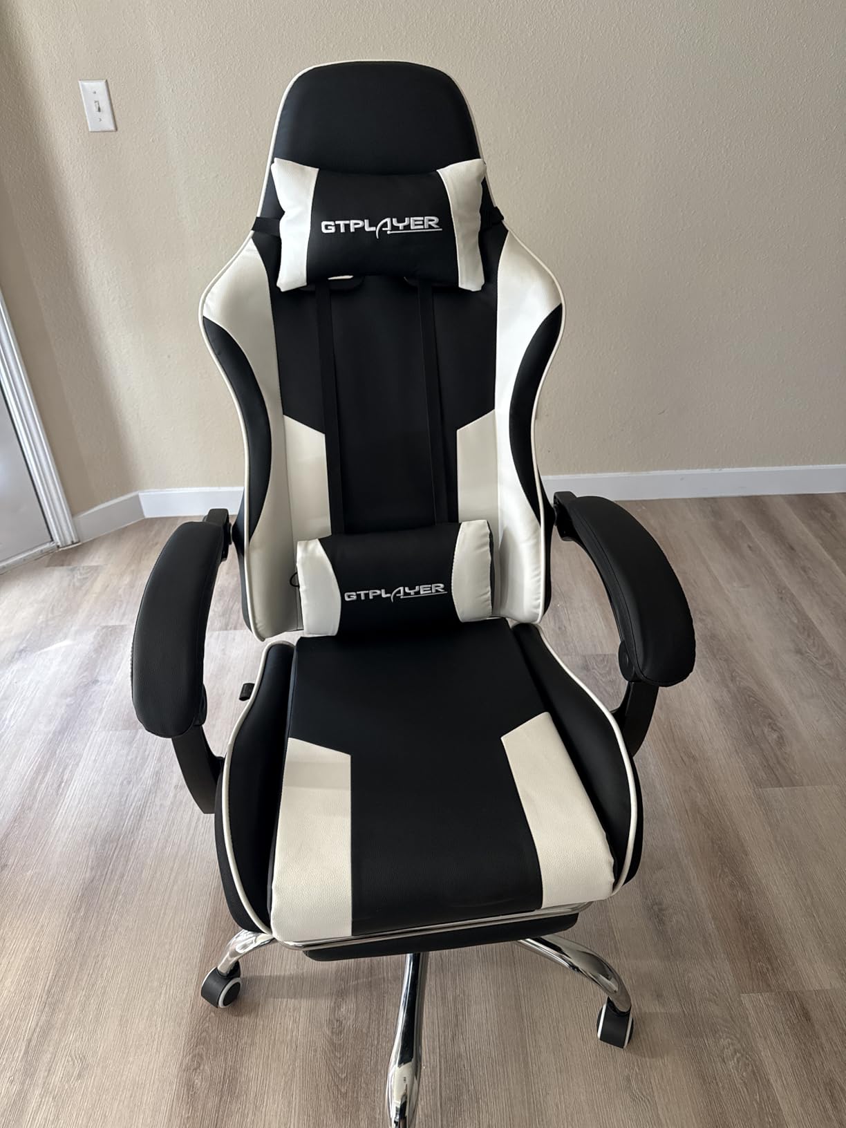 GTPLAYER Gaming Chair, Computer Chair with Footrest and Lumbar Support, Height Adjustable Game Chair with 360°-Swivel Seat and Headrest and for Office or Gaming (Snow White) customer photo 2
