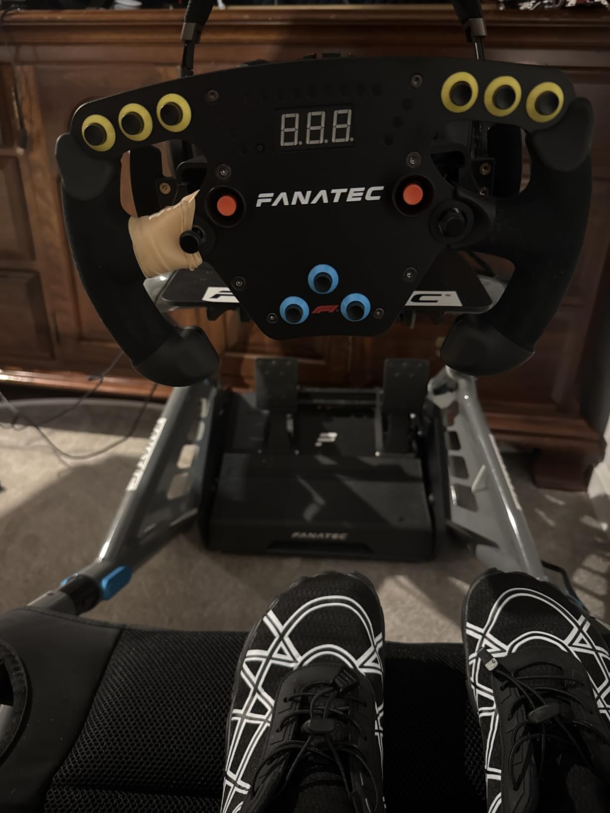 Fanatec Sim Racing ClubSport Steering Wheel F1 Esports V2 - Officially Licensed Formula 1™ Product, Alcantara Grips, LED Display, Magnetic Paddles customer photo 2
