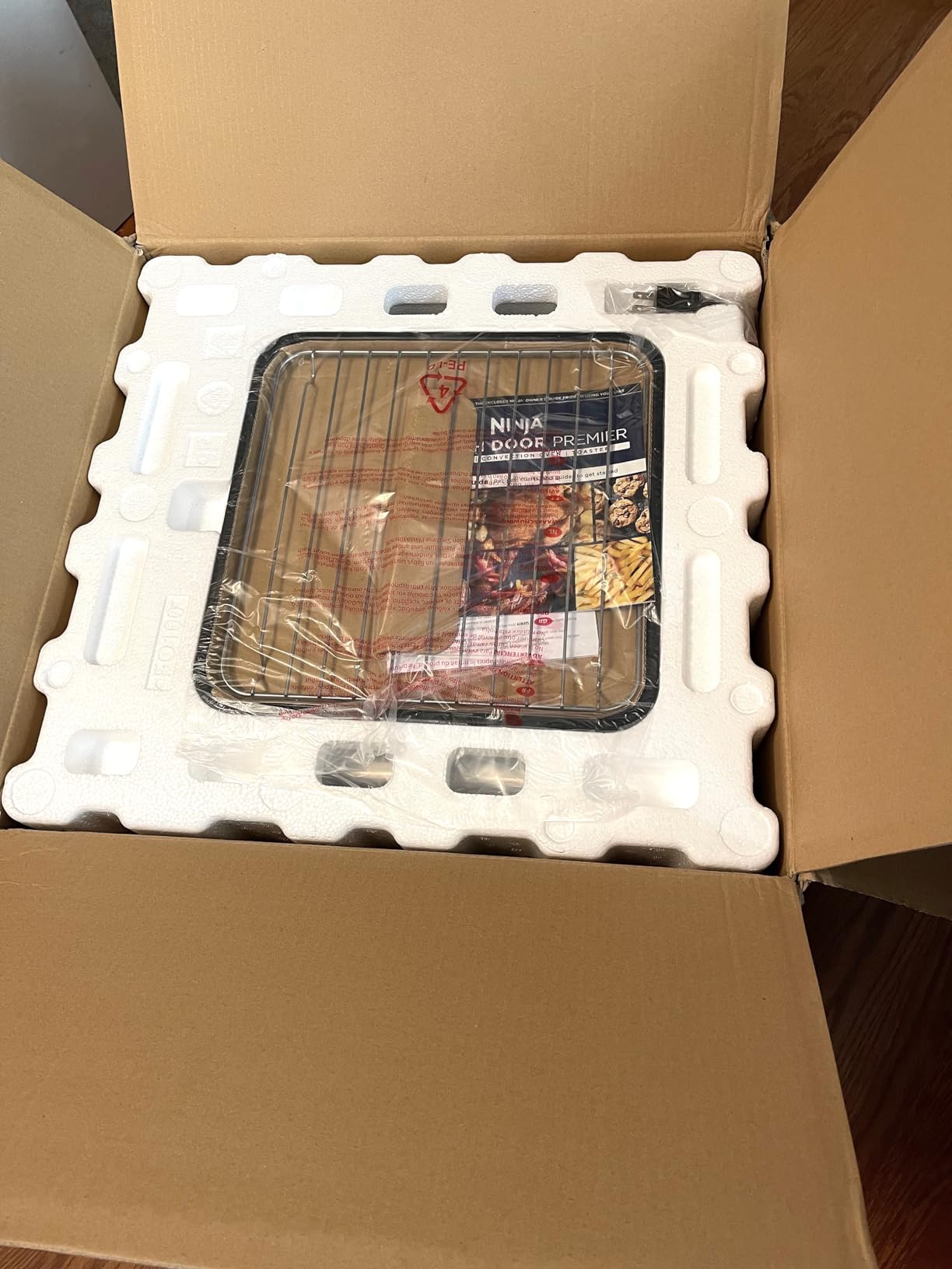 Ninja | French Door Premier Air fry Oven | 10-in-1 functions | 20.3-qt capacity | 5-qt Air Fry Basket, Sheet Pan, Wire Rack, Broil Rack | PFAS-free Cooking Surface, Dishwasher-Safe Accessories | FO101 customer photo 2