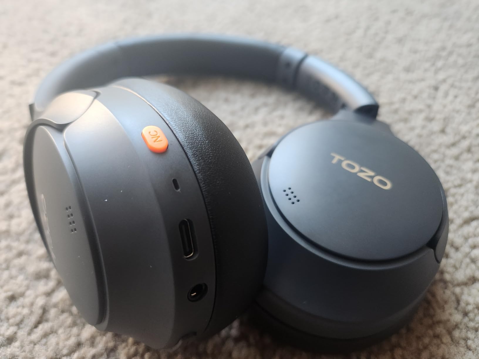 TOZO HT3 Hybrid Noise Cancelling Headphones, 90H Battery Life Wireless Over Ear Bluetooth 6.0 Foldable Headset, AI Voice Assistant with 5 Mics, Connect 2 Devices and Hi-Res Sound, 32 EQ Audio Presets customer photo 1
