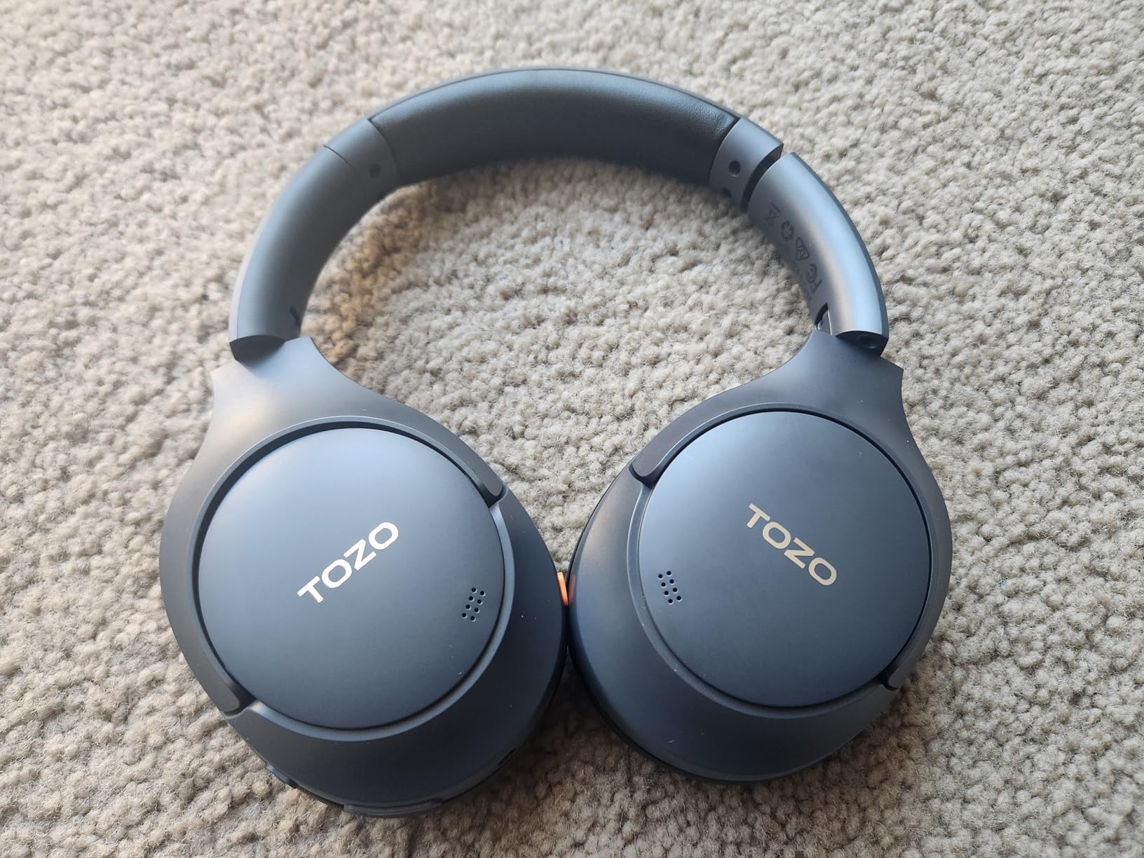 TOZO HT3 Hybrid Noise Cancelling Headphones, 90H Battery Life Wireless Over Ear Bluetooth 6.0 Foldable Headset, AI Voice Assistant with 5 Mics, Connect 2 Devices and Hi-Res Sound, 32 EQ Audio Presets customer photo 2