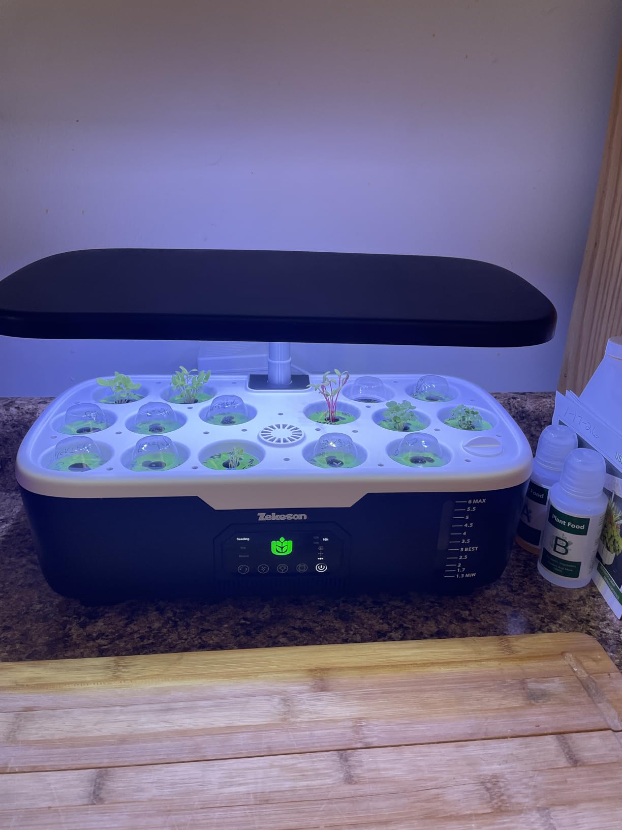 Misting Hydroponic Growing System Kit 15-Pods Indoor Smart Herb Garden Planter with LCD Touch Panel 6L Large Tank for Herb/Vegetables/Flowers/Fruits customer photo 1