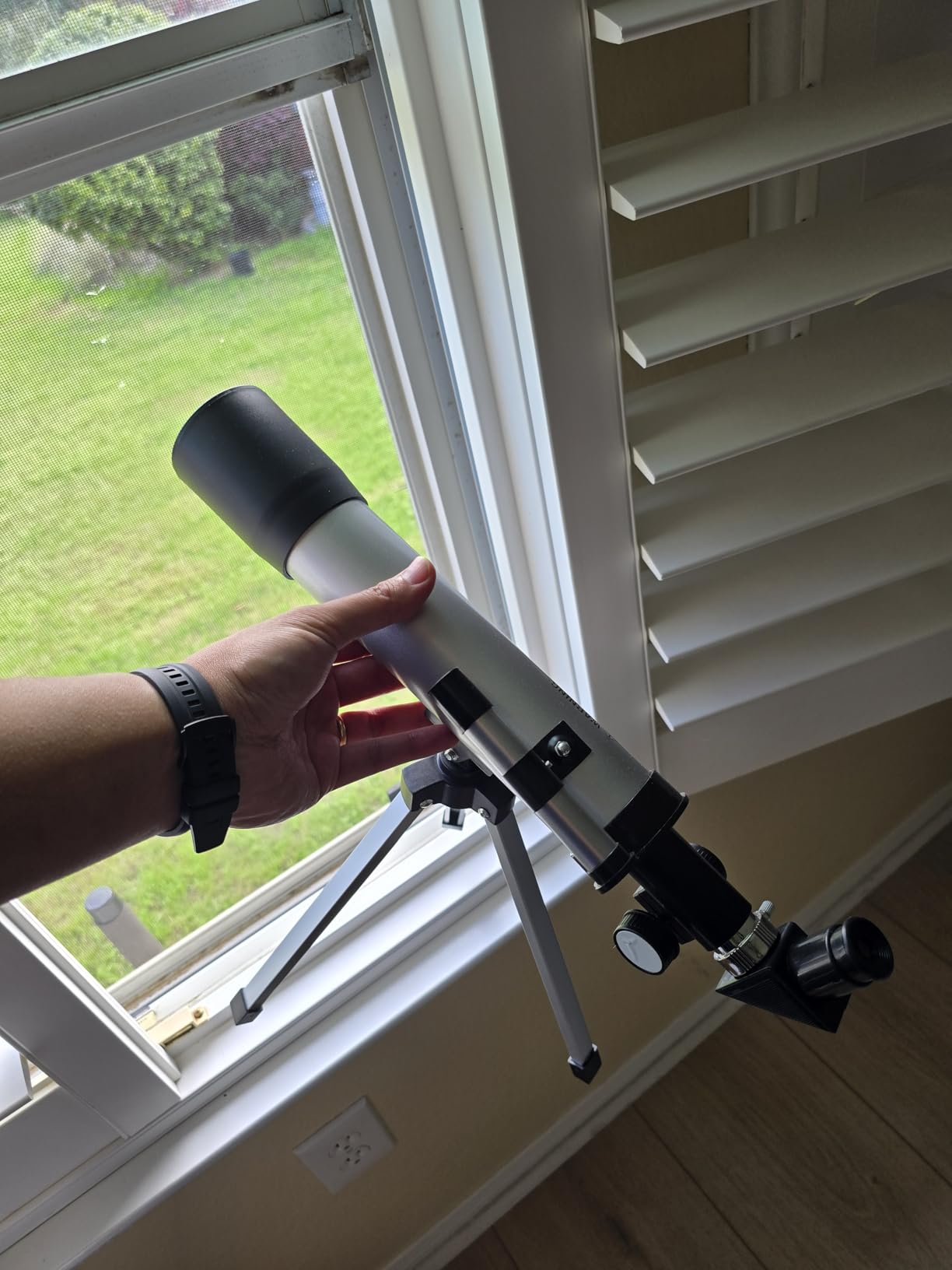 Telescope for Kids 50mm 100x Magnification Beginner Telescopio with Tripod, 2 Eyepieces, Finder Scope Set, STEM Educational Astronomy Gift customer photo 1