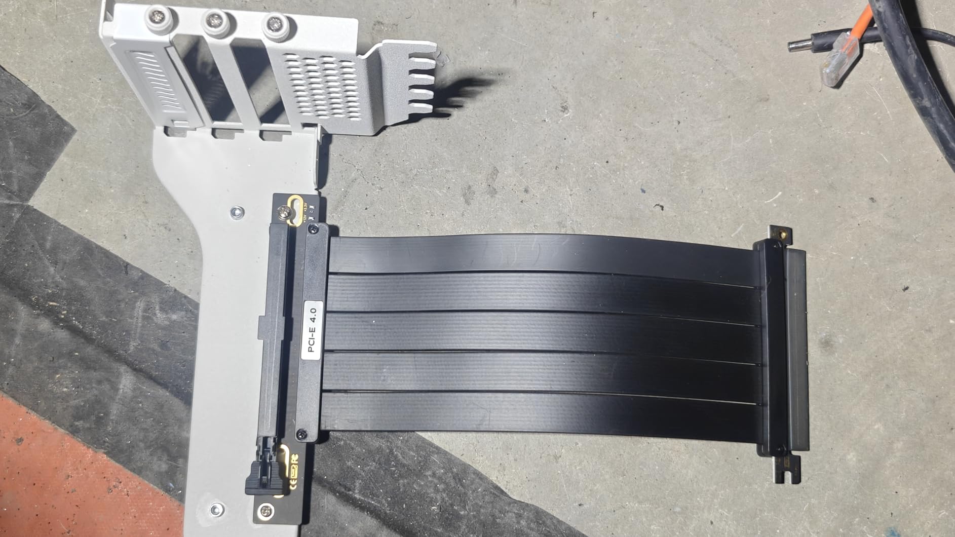 Vertical GPU Mount with PCIE 4.0 Riser Cable 200mm, Graphics Card Holder Bracket Kit for ATX Case, GPU Support Stand with High Speed Gen4 Extension, Compatible RTX 4090/4080/4070 AMD RX 7900 customer photo 2