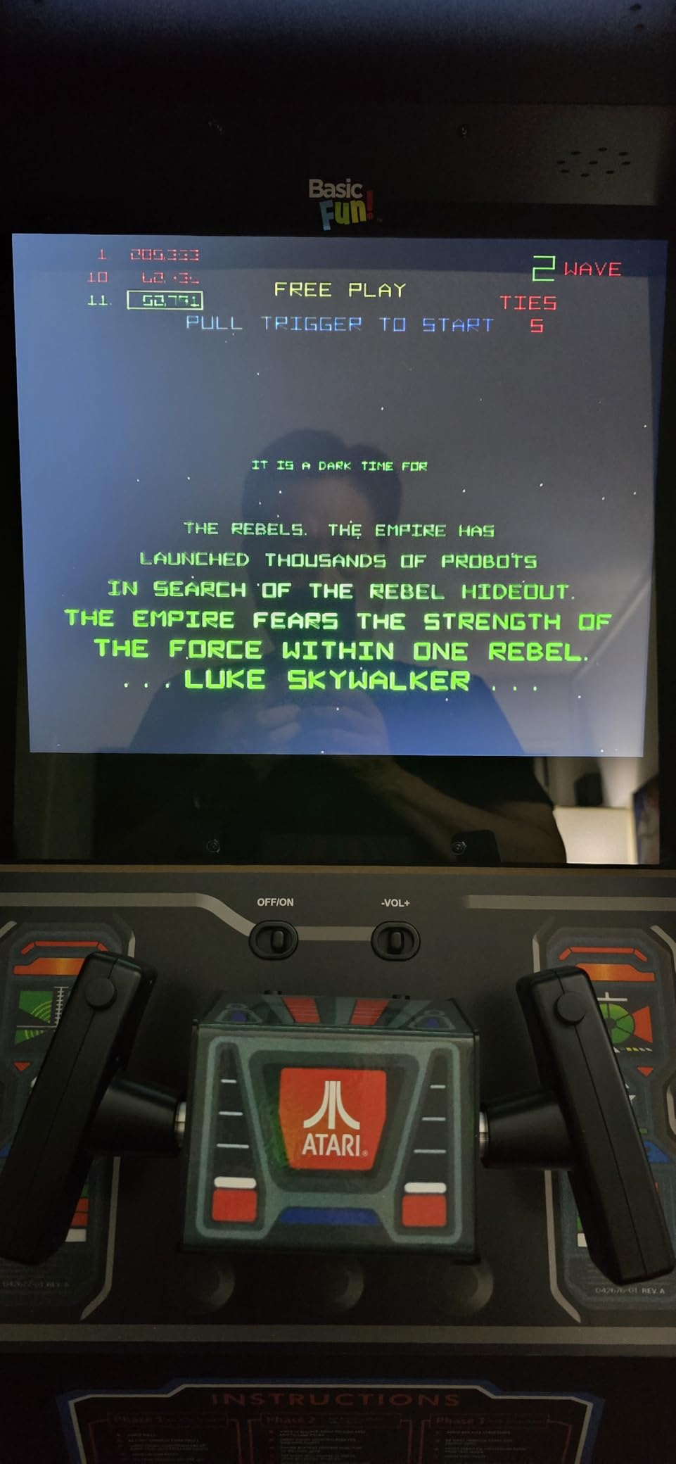 Arcade Classics - WWE Ultra Series Game Machine, 5 Games, 17