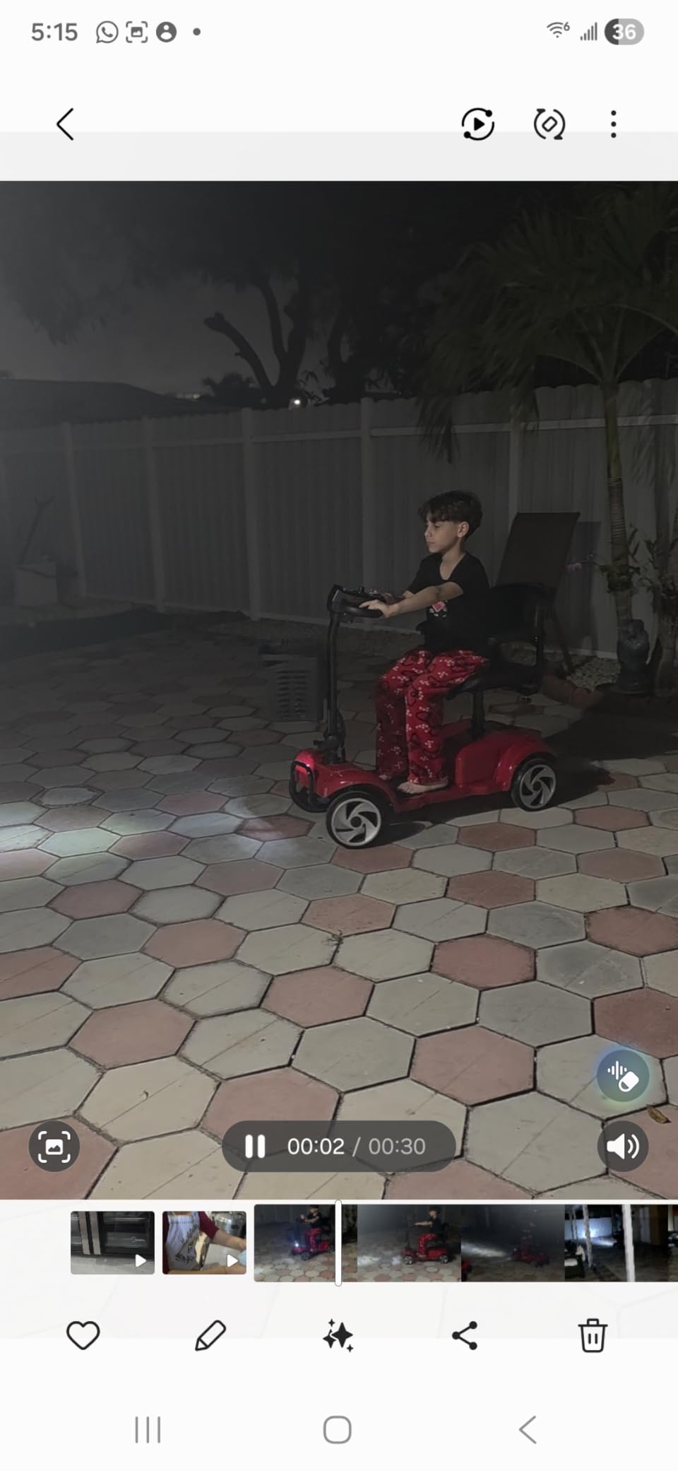 4 Wheel Electric Mobility Scooter for Adults and Seniors, 20 Miles Range Foldable Electric Scooter, Compact Heavy Duty Mobile for Travel with 330lb Capacity, Powered Electric Wheelchair, Silver customer photo 1