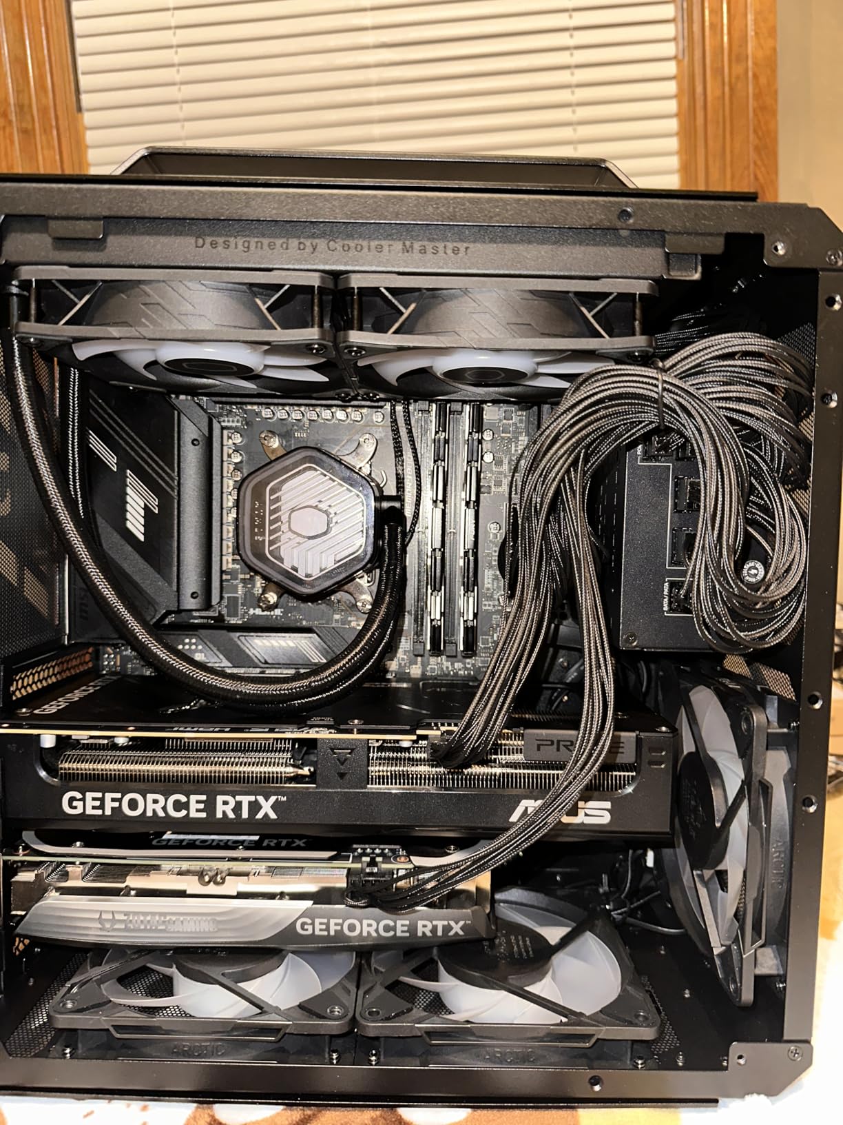 Mechanic Master C34 Compact ATX Case with Carry Handle, Portable Desktop Computer Chassis, Supports 240mm Liquid Cooling & ATX PSU, GPU up to 335mm (Moonlight Silver) customer photo 1