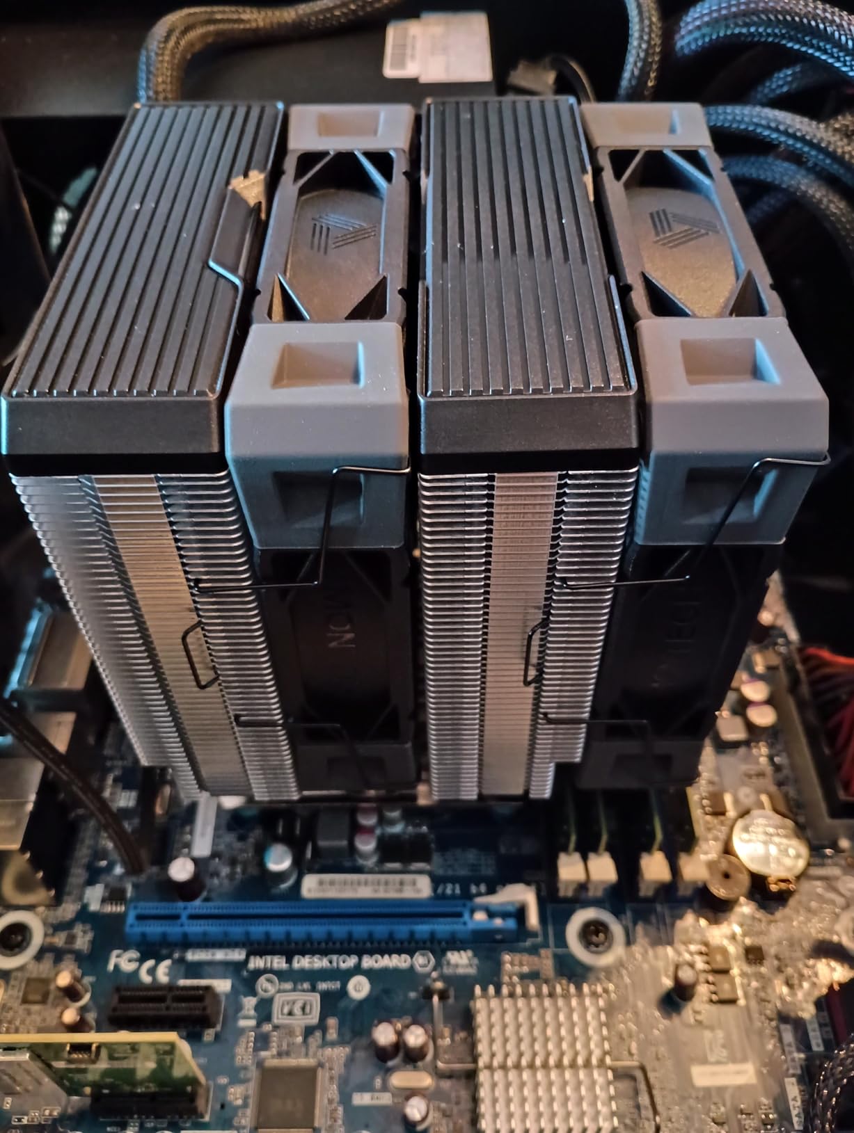 MONTECH NX600 Dual-Tower CPU Air Cooler with 6 Heatpipes & Premium Top Cover | 28mm E28 PWM Premium Fan | Soldered Copper Base | Superior Heat Dissipation | All Intel & AMD Socket Support | Black customer photo 2