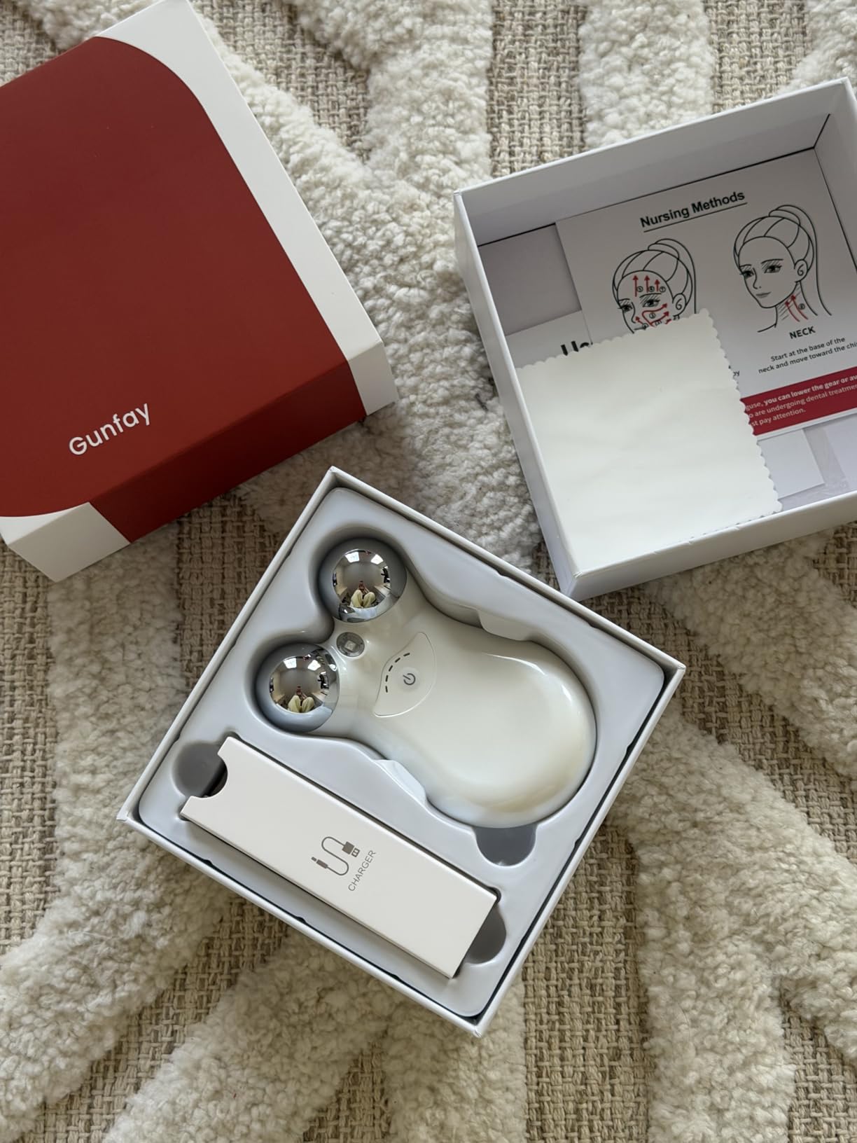 2-in-1 Red Light Microcurrent Facial Device | Enhances Lifting & Firming Capabilities | Reduces Wrinkles and Puffiness | Smart Photon Micro-Current Device, Model:EP-300 customer photo 2