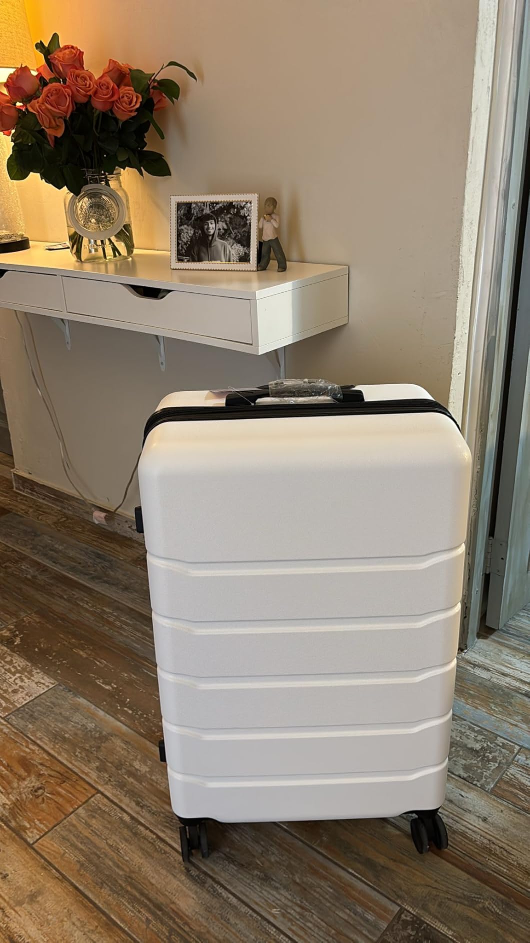 OLIXIS 3-Piece Suitcase Set, Hardside Luggages with Spinner Wheels, Lightweight ABS Hard Shell Travel Luggage, Expandable Carry-On Suitcase with TSA Approved Lock (20+24+28 Inch) customer photo 1