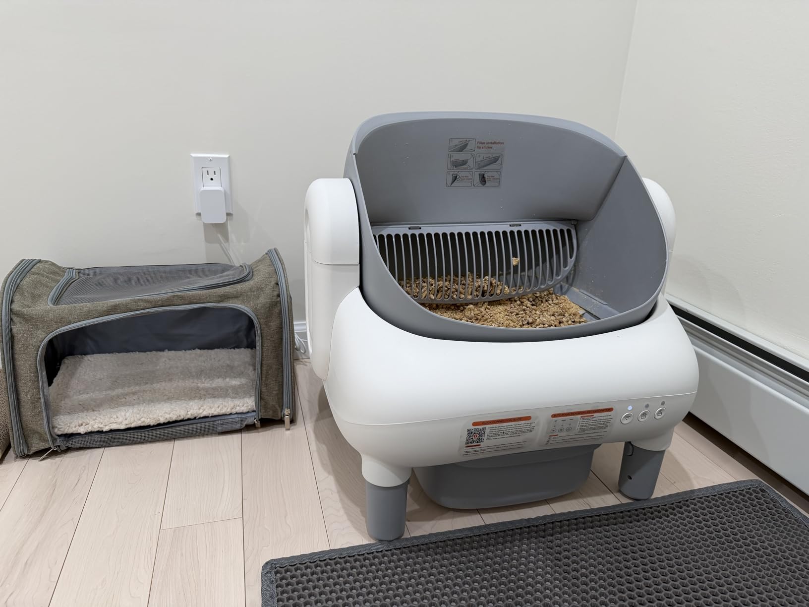 Automatic Cat Litter Box, Self Cleaning Litter Box for Multiple Cats with Open Top Design, App Control, Safety Protection, Ultra-Quiet, Easy Setup, Light Gray customer photo 1