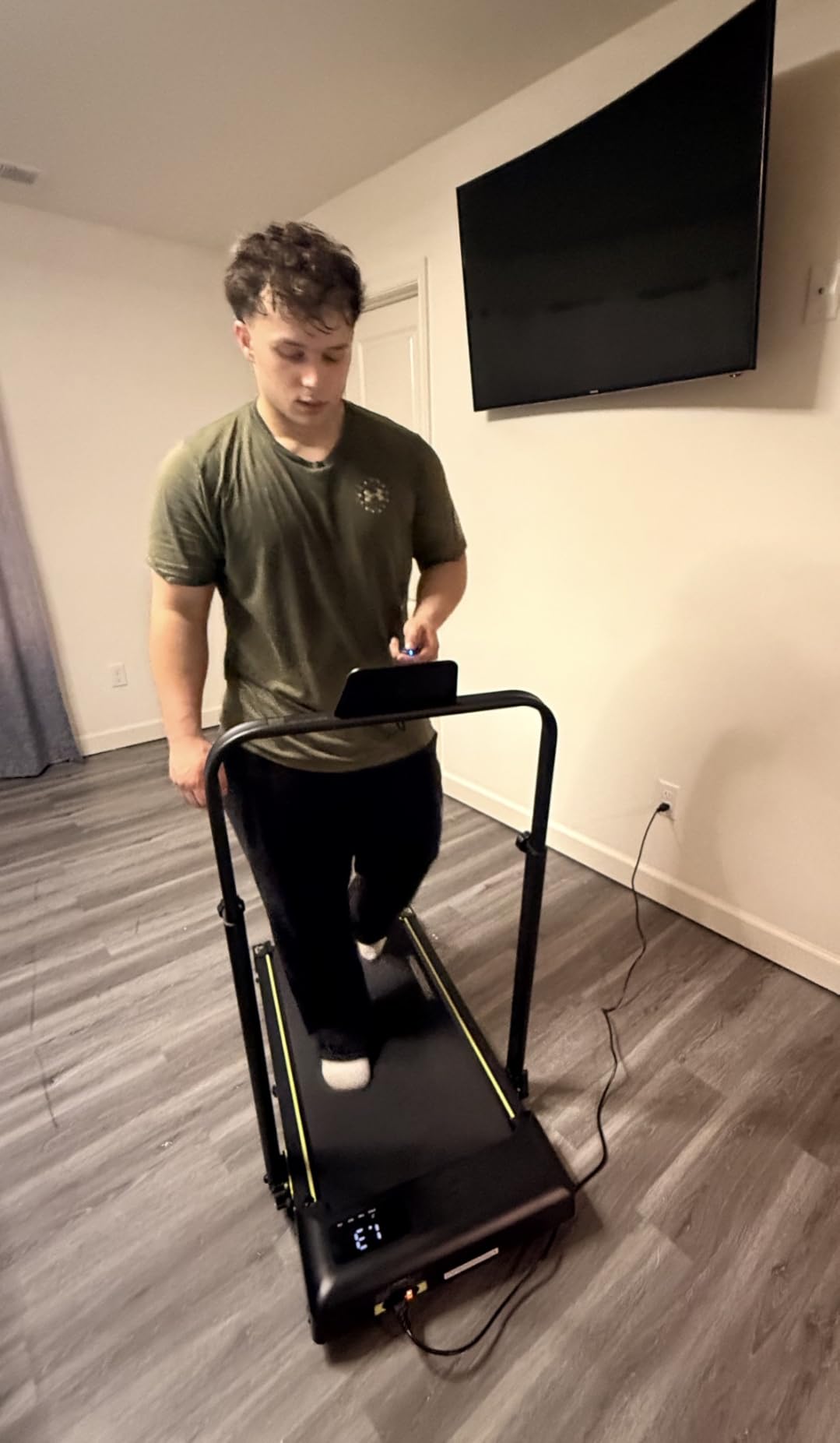 Walking Pad Treadmill with Incline and Handle Bar 3.0HP Under Desk Walking Treadmill with Adjustable Handlebar Compact Treadmill with Magnetic Remote Control for Home Office,300LBS Capacity customer photo 2