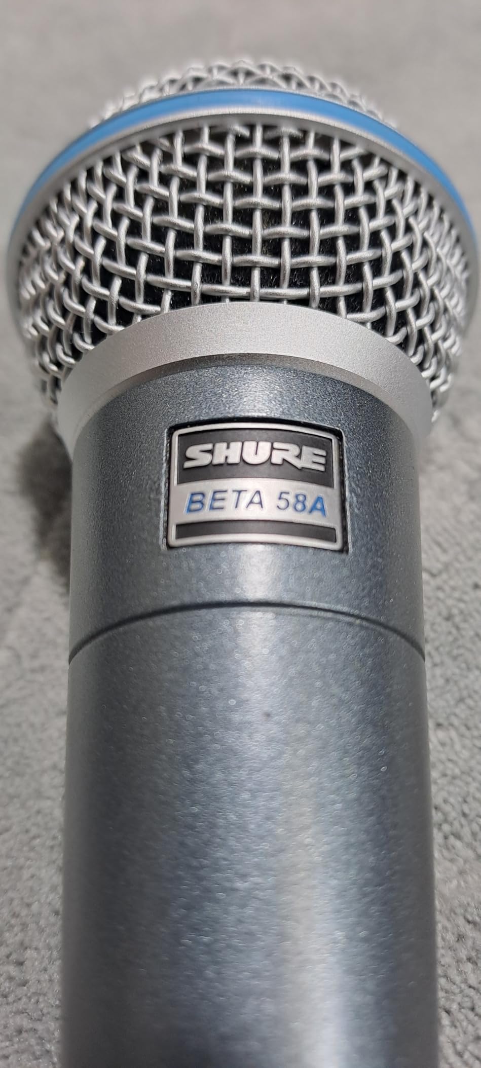 Shure BETA 58A Vocal Microphone - Single Element Supercardioid Dynamic Mic for Stage and Studio with A25D Adjustable Stand Adapter customer photo 2