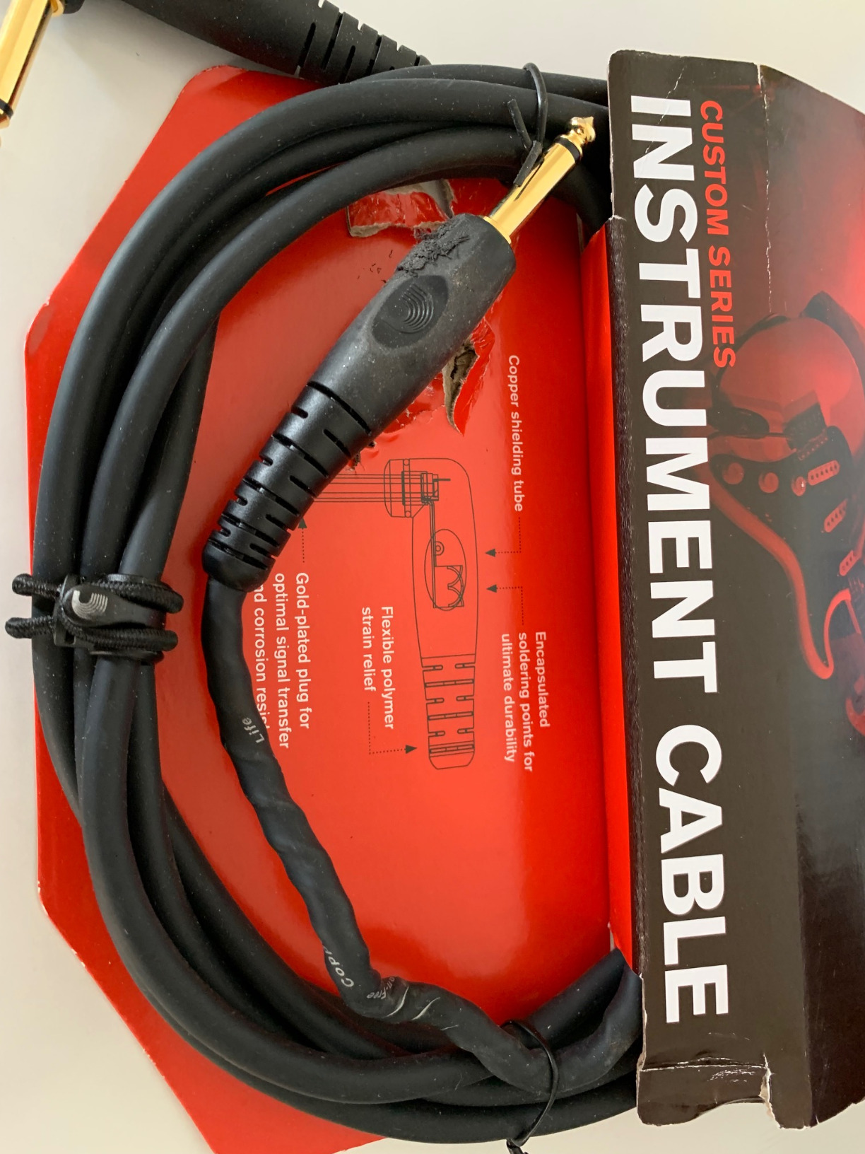D'Addario Guitar Cable - Custom Series - 10 Feet - Straight End/Right Angle - Gold Plated Plugs customer photo 2