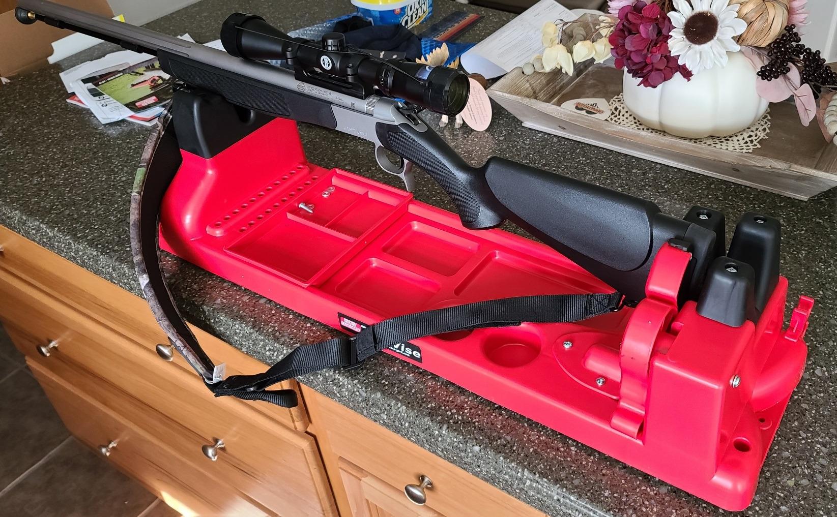 MTM GV30 Gun Vise for Gunsmithing work and Cleaning Kit, Free Standing, 11 Compartments, USA Made customer photo 1